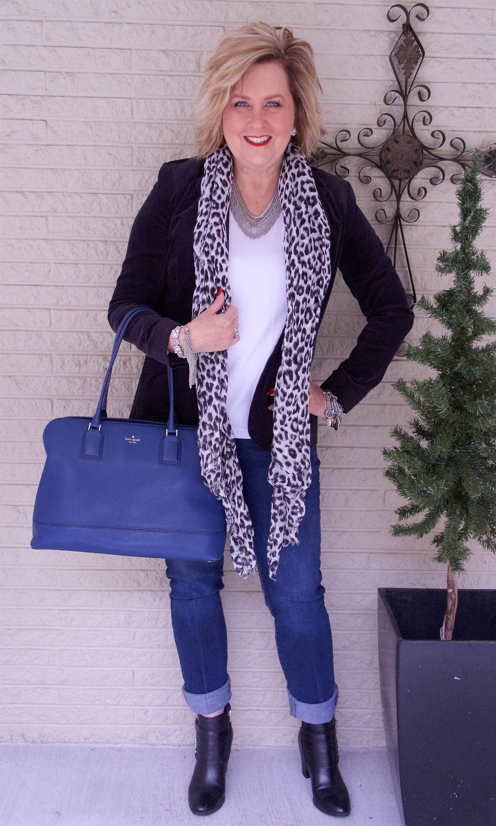 50 IS NOT OLD | CHOOSING ACCESSORIES FOR A DRAMATIC EFFECT