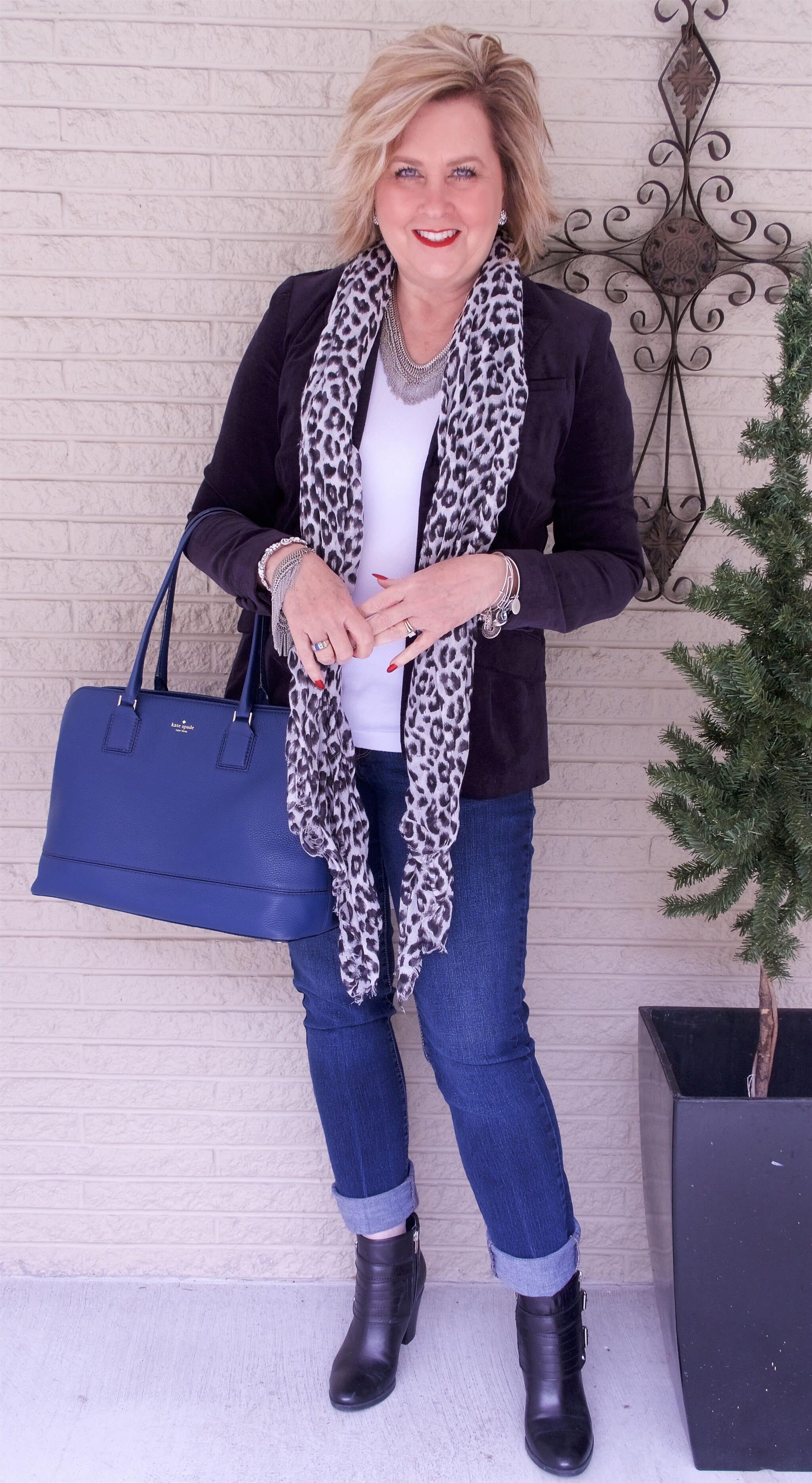 50 IS NOT OLD | CHOOSING ACCESSORIES FOR A DRAMATIC EFFECT