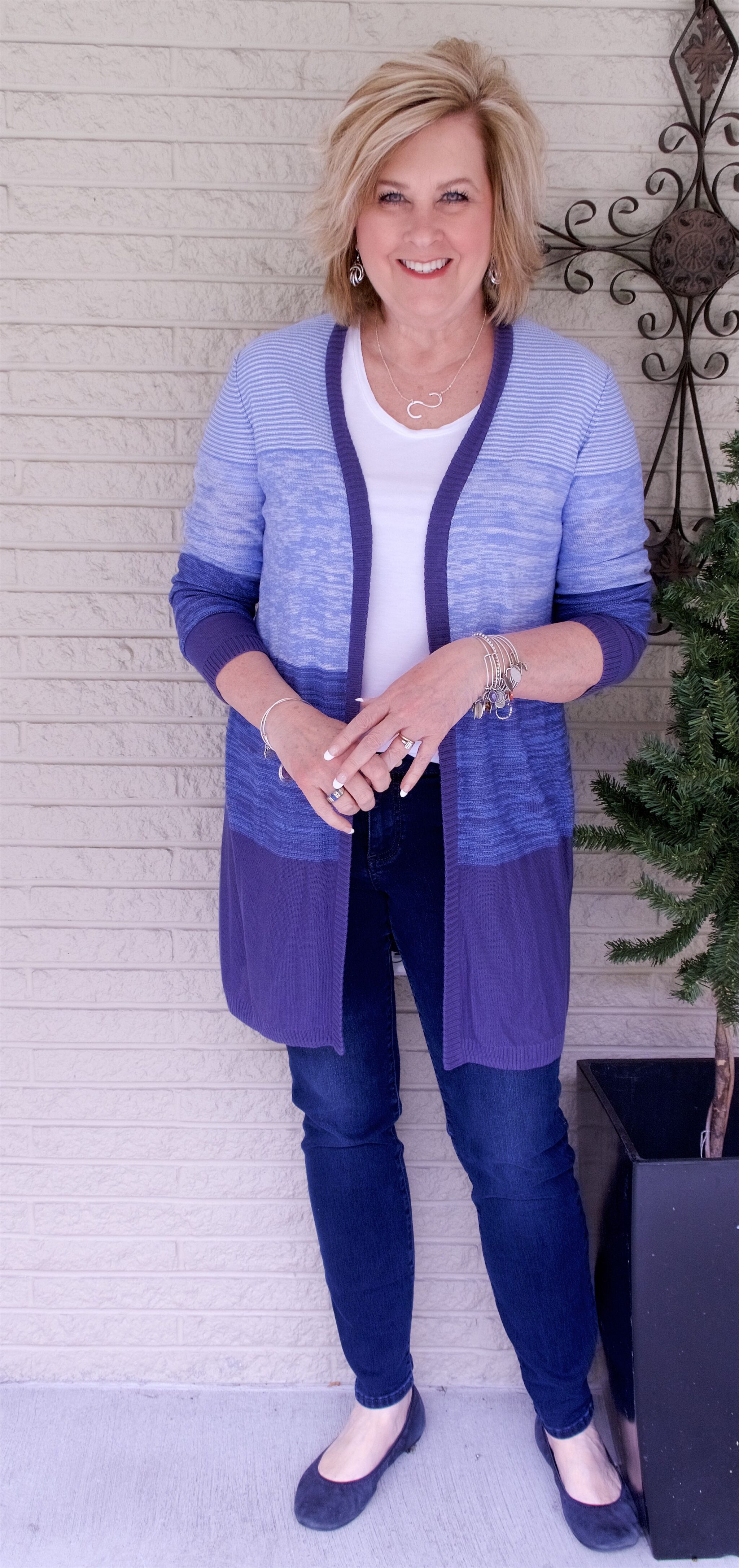 50 IS NOT OLD | GETTING A SUNTAN THE EASY WAY | FASHION OVER 40