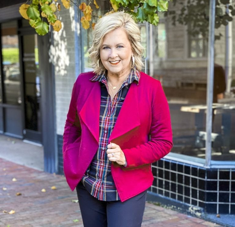 HOW TO WEAR PLAID WITHOUT LOOKING LIKE A MAN