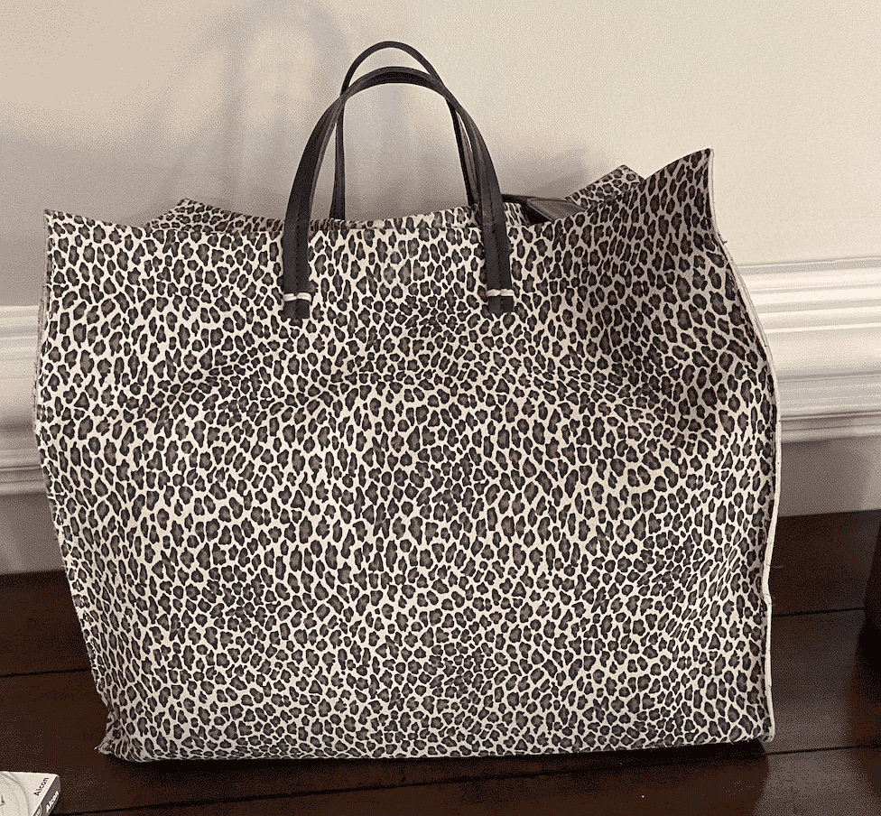 Over 40 Fashion Blogger, Tania Stephens, is showing items from Amazon that you didn't know you needed, and is showing her bag with an organizer inside