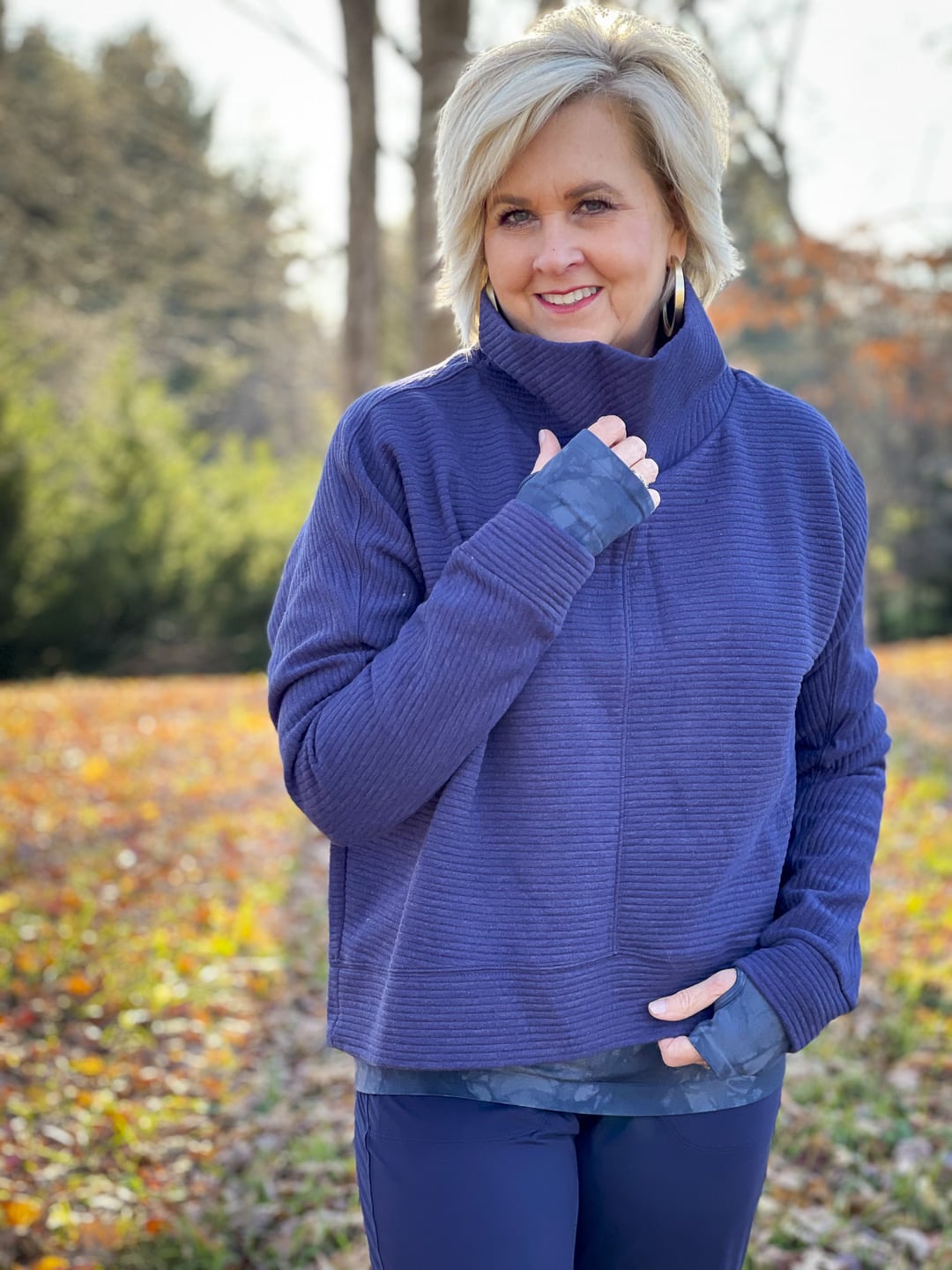 Over 40 Fashion Blogger, Tania Stephens is wearing Zella activewear