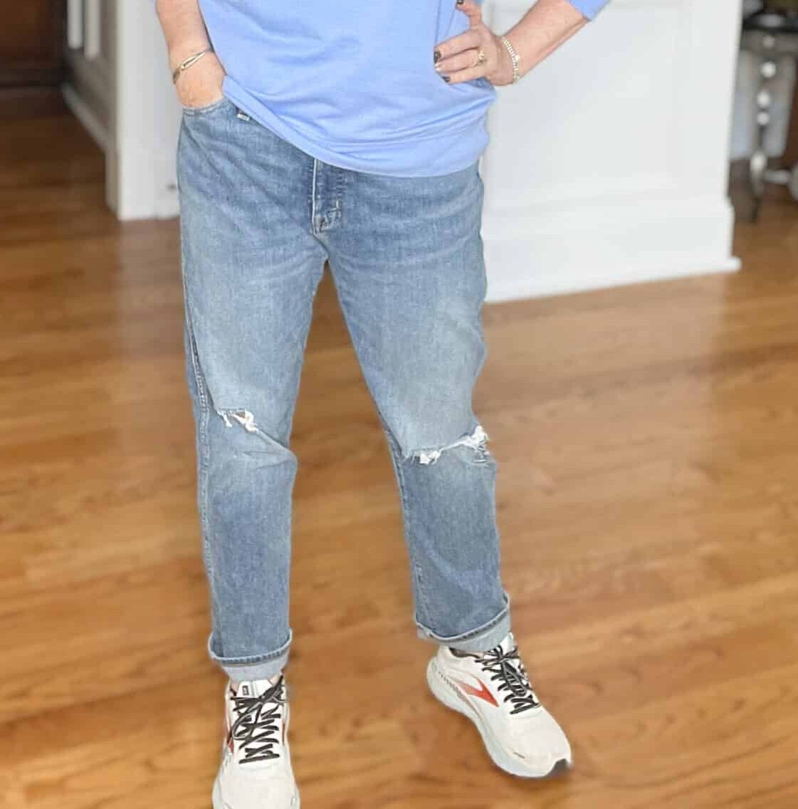 Over 40 Fashion Blogger, Tania Stephens is comfy in distressed jeans from Loft