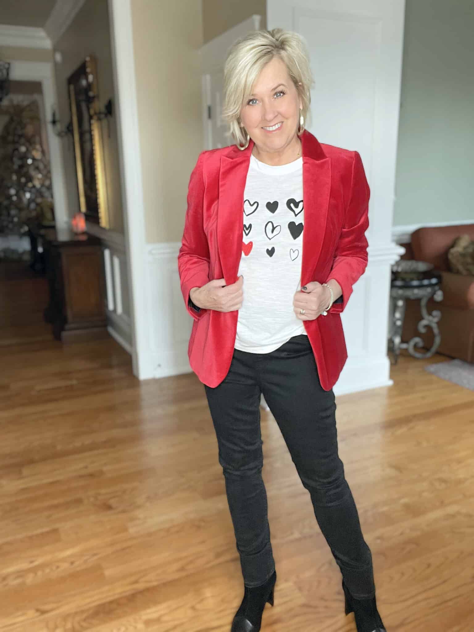 Over 40 Fashion Blogger, Tania Stephens is looking for love with her Valentine's Day tee, red velvet blazer, and black jeans