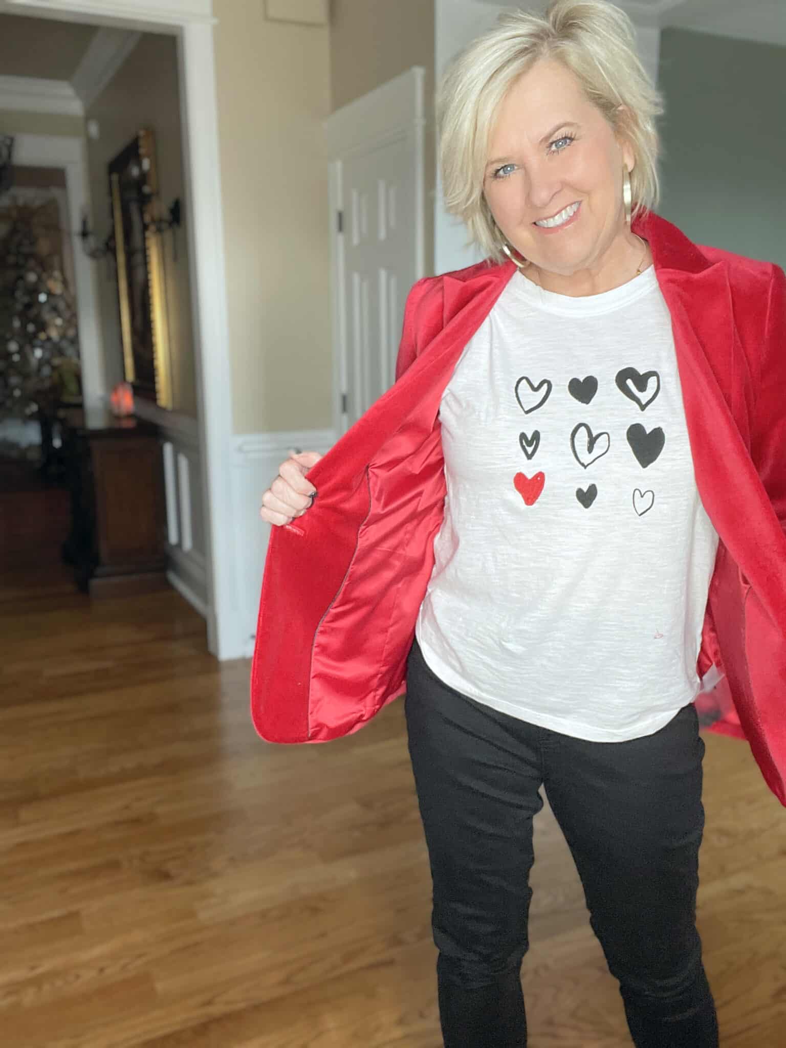 Over 40 Fashion Blogger, Tania Stephens is looking for love with her Valentine's Day hearts tee