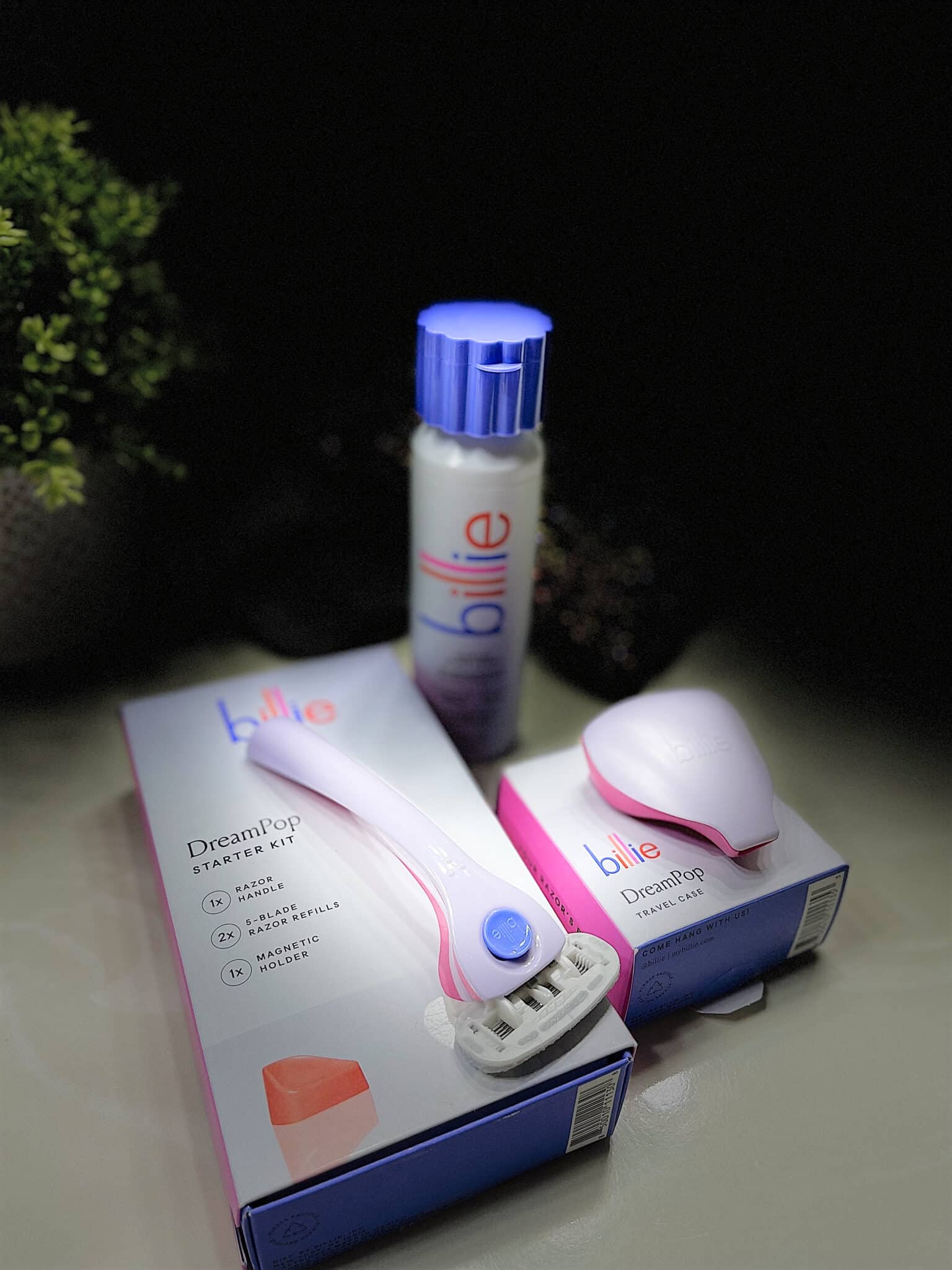 Over 40 Fashion Blogger, Tania Stephens is showing the Billie Razor, shaving cream, and travel case