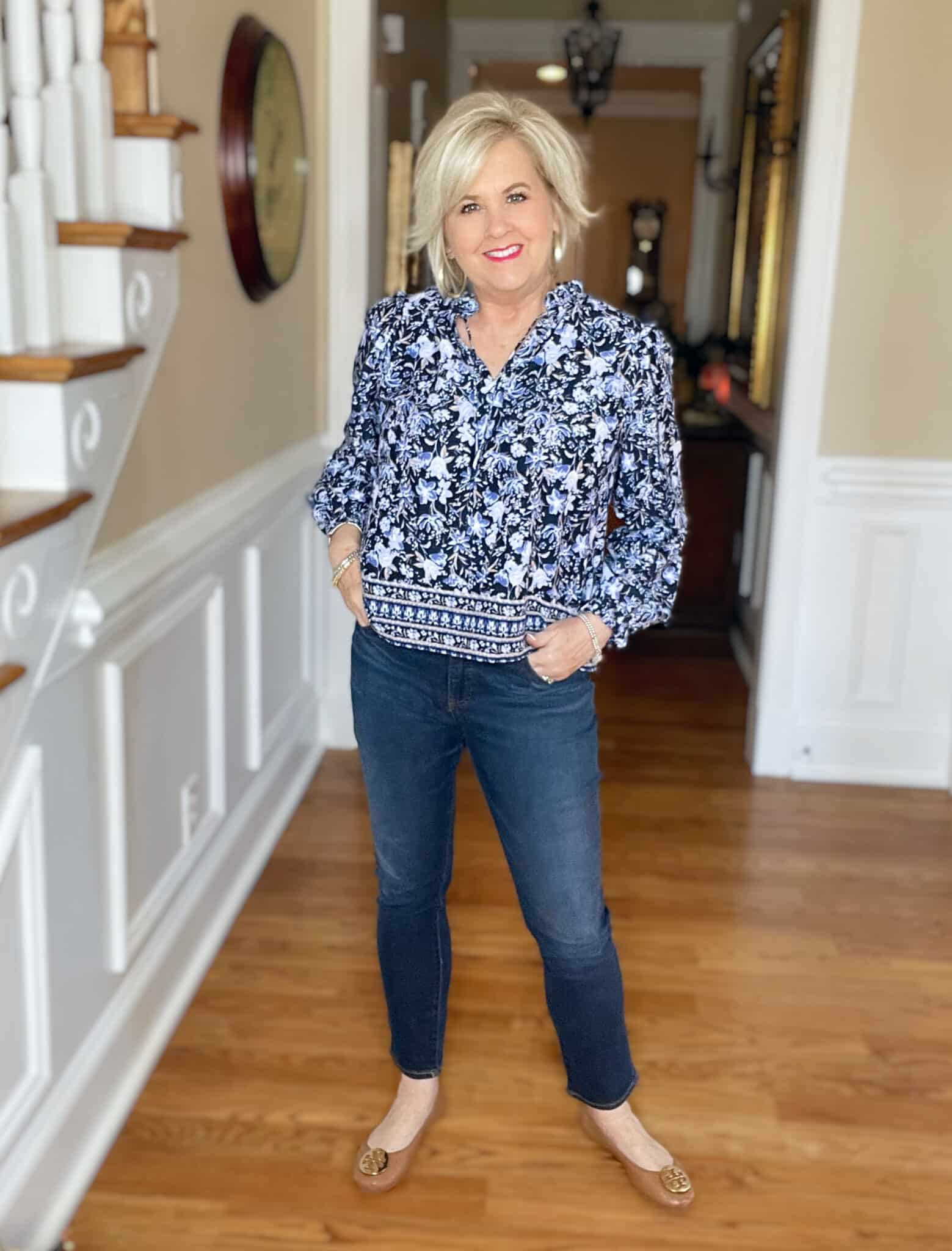 Over 40 Fashion Blogger, Tania Stephens is wearing a pair of jeggings from Chicos
