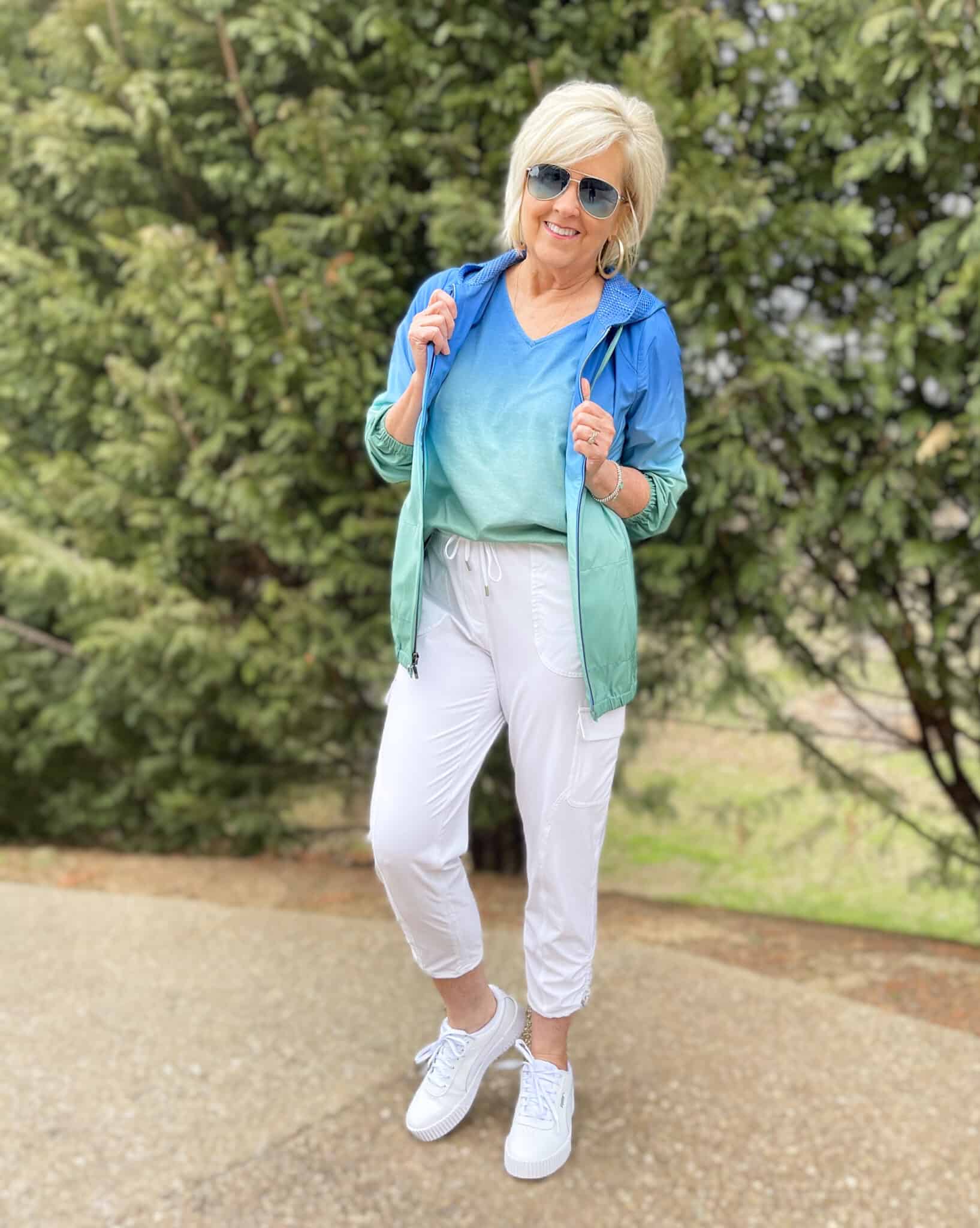 Over 40 Fashion Blogger, Tania Stephens is wearing a Zenergy tie-dye outfit from Chico's