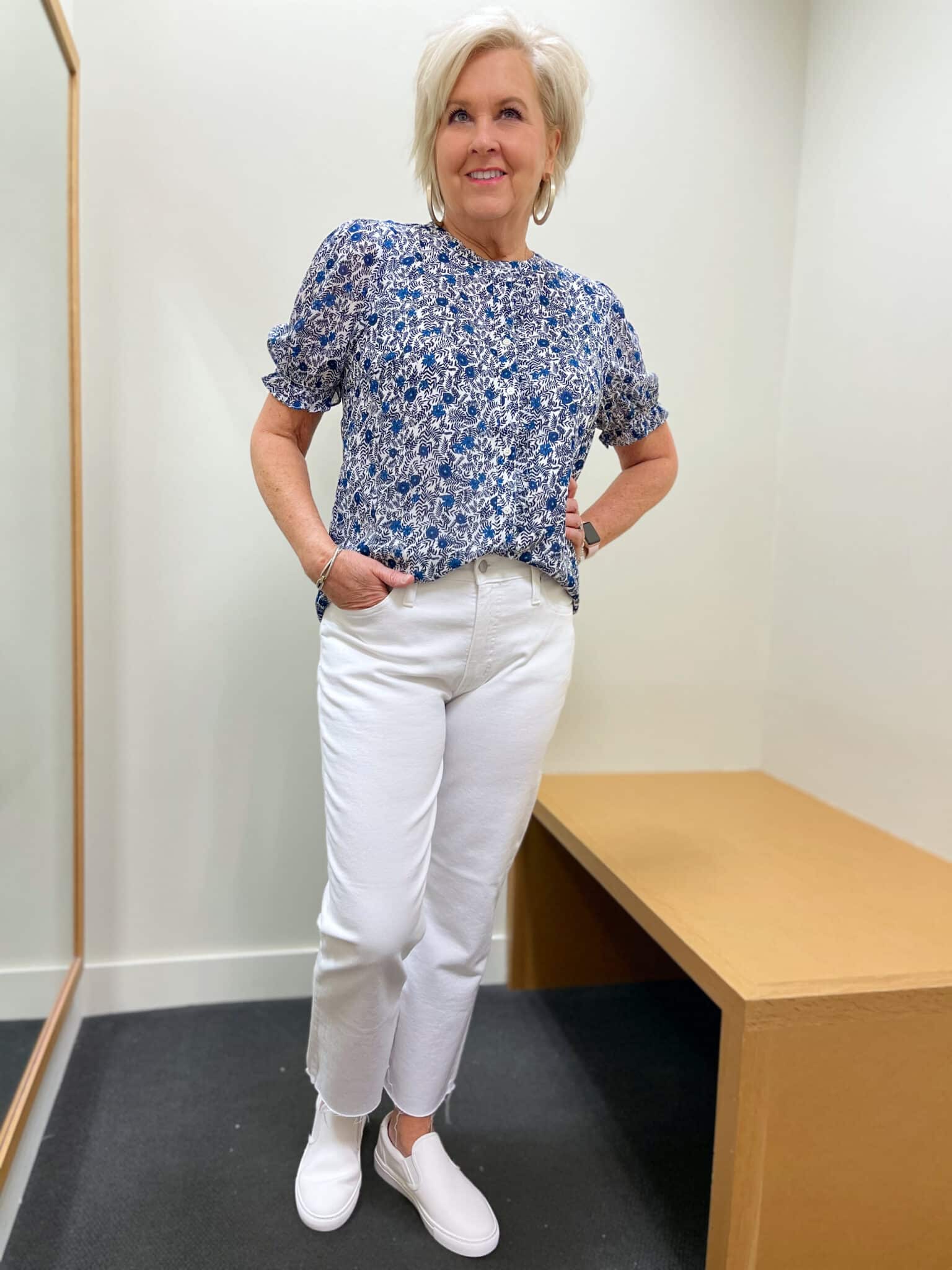 Over 40 Fashion Blogger, Tania Stephens is doing a try-on haul with JCrew Factory and Banana Republic Factory11