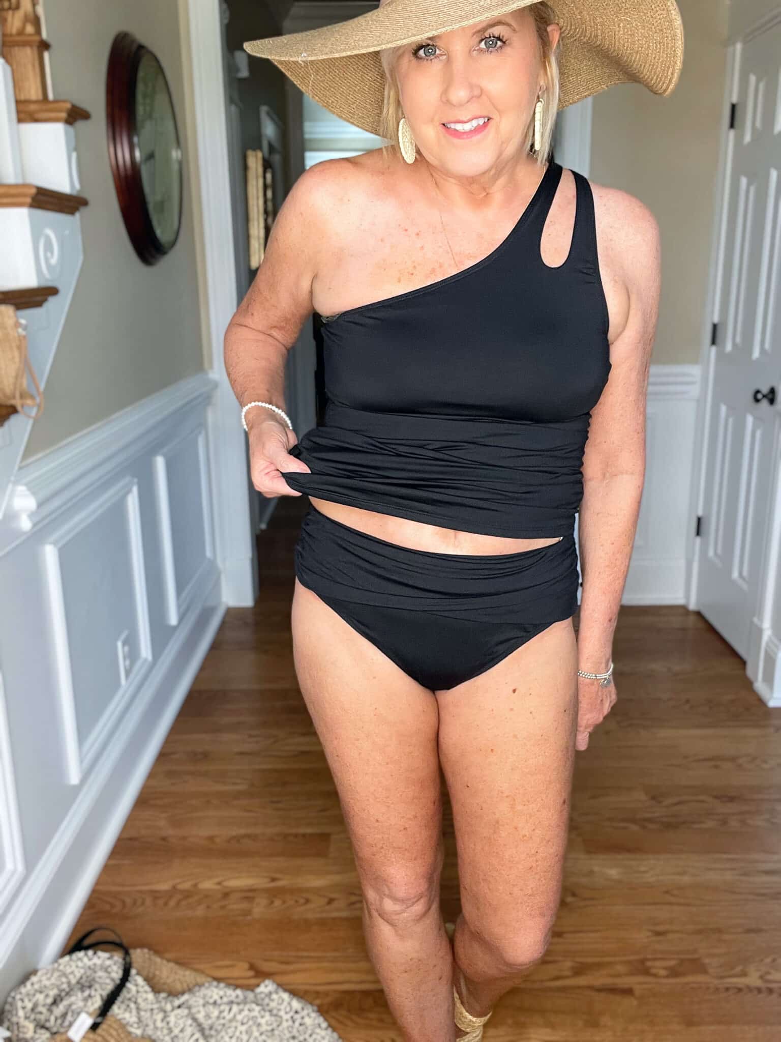 Over 40 Fashion Blogger, Tania Stephens is doing a swimsuits for women over 50 try-on haul 11