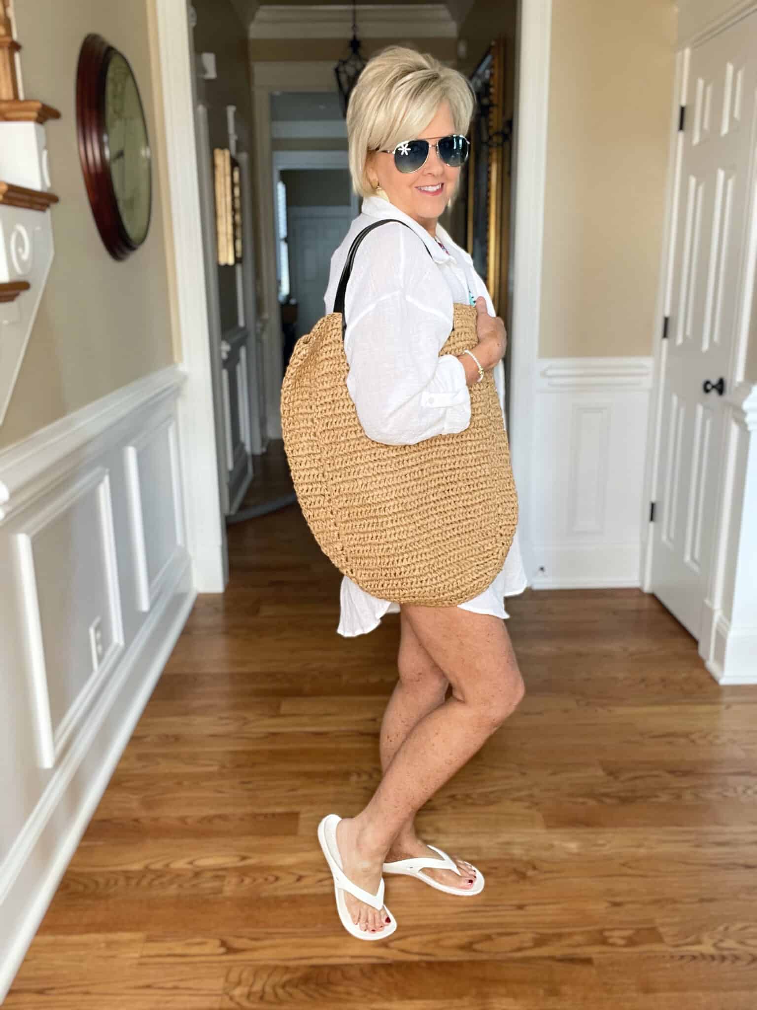 Over 40 Fashion Blogger, Tania Stephens is doing a swimsuit try-on haul 6