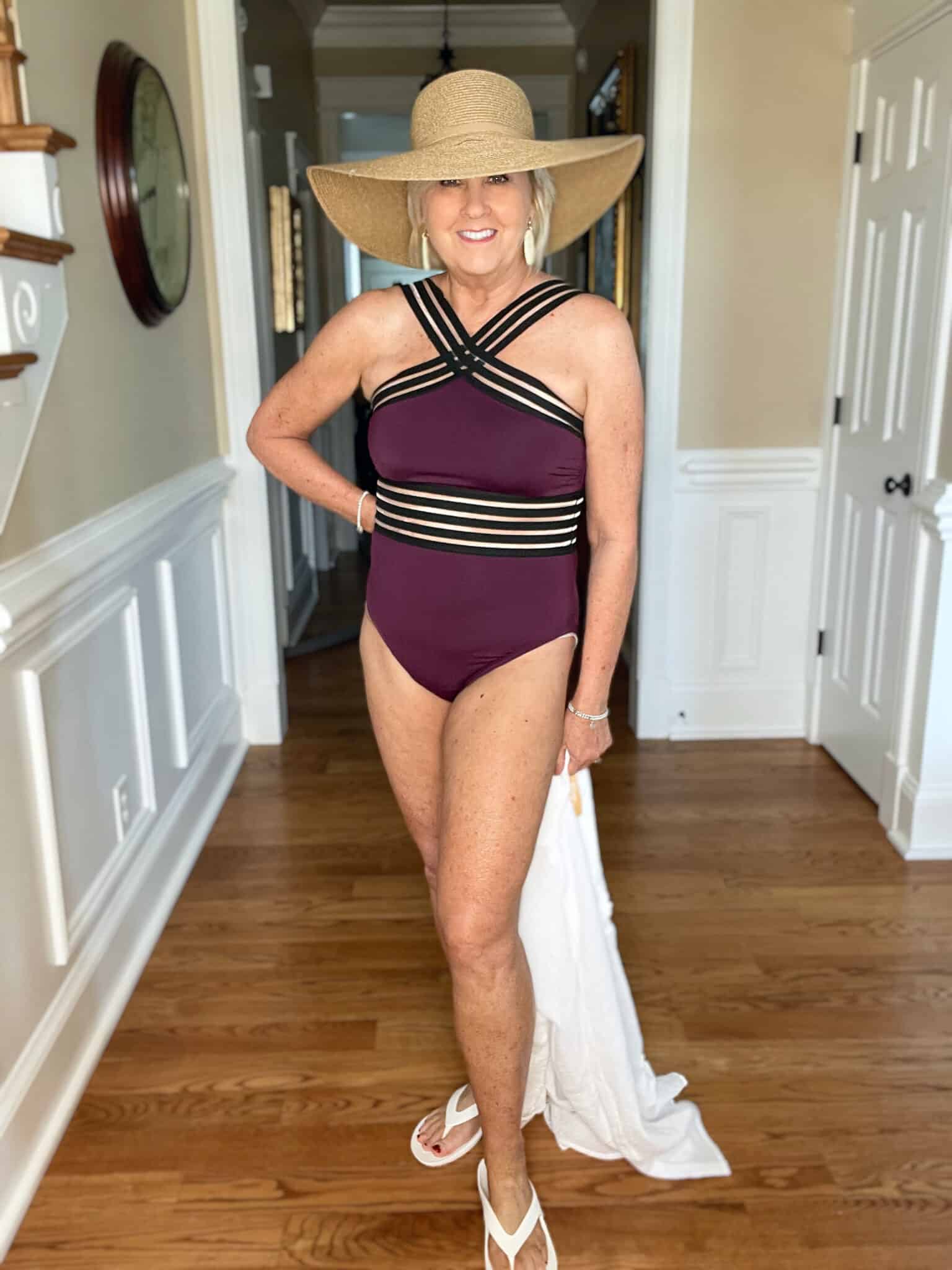 Over 40 Fashion Blogger, Tania Stephens is doing a swimsuit try-on haul 3