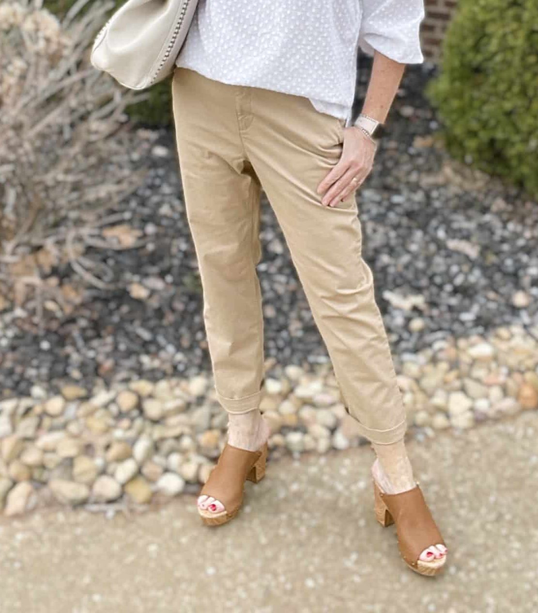Over 40 Fashion Blogger, Tania Stephens is styling tan chino pants