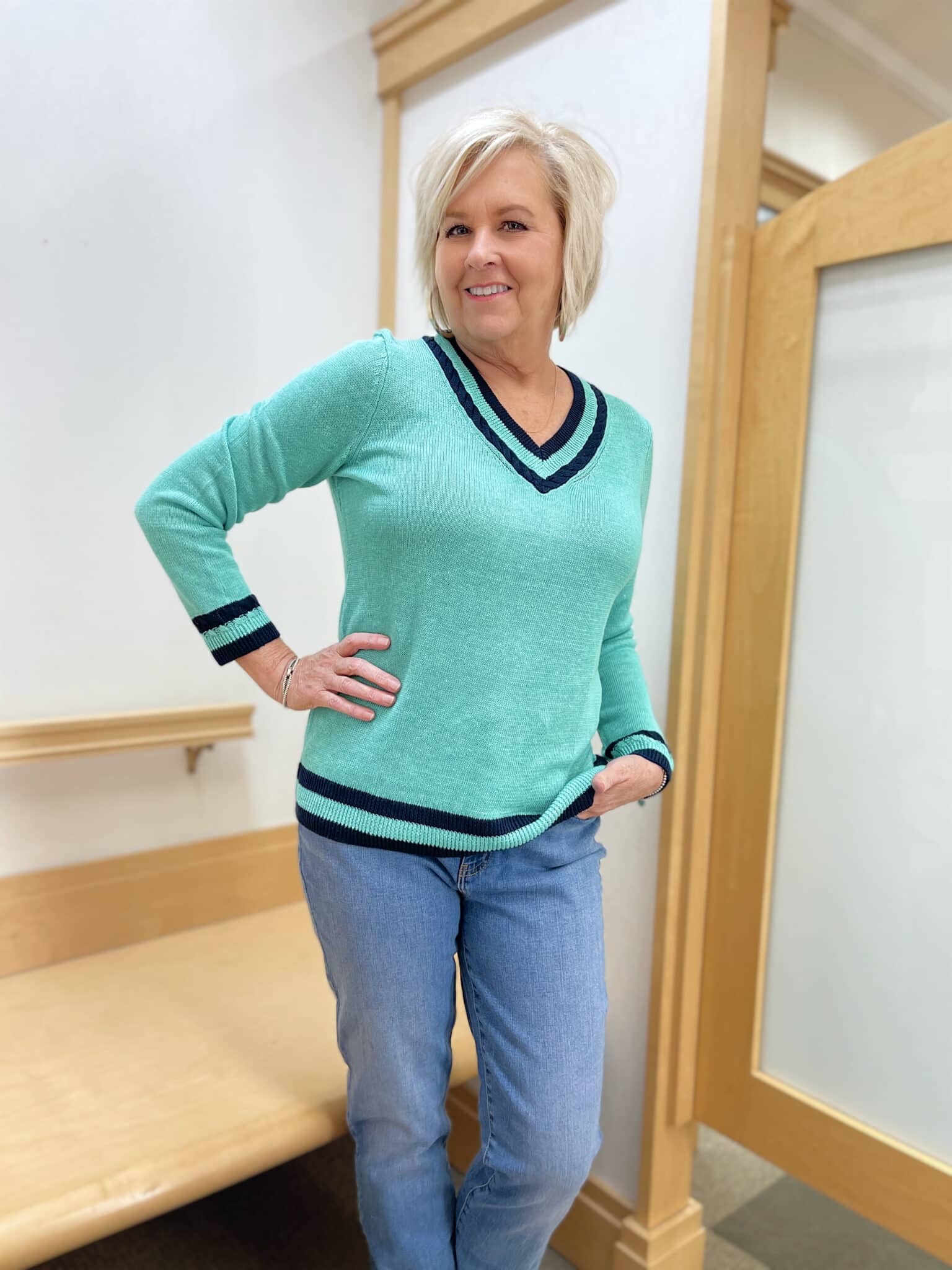 Over 40 Fashion Blogger, Tania Stephens is doing a try-on haul from Talbots inside the dressing room