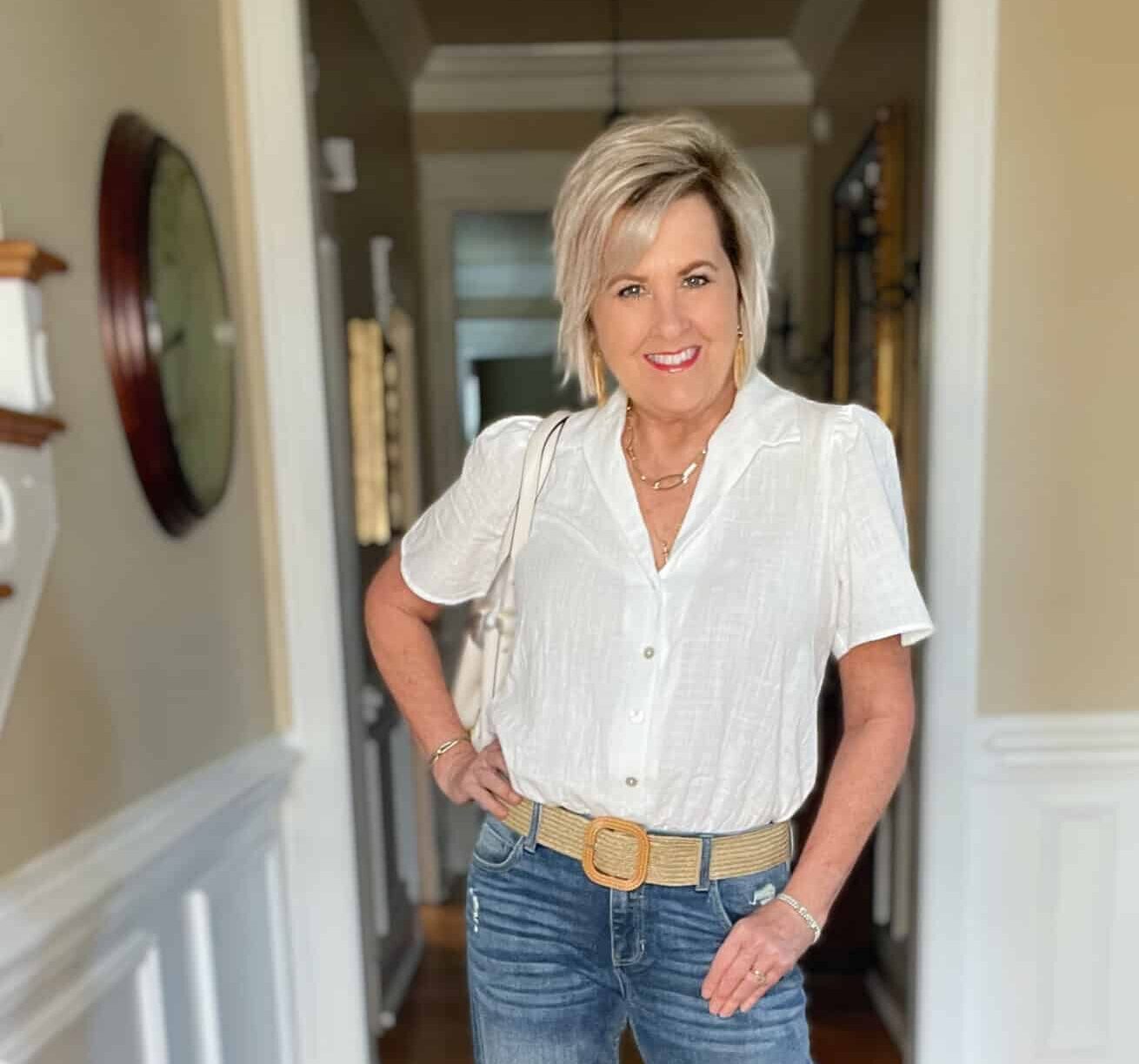 Over 40 Fashion Blogger, Tania Stephens is keeping it casual in a white shirt and jeans 16