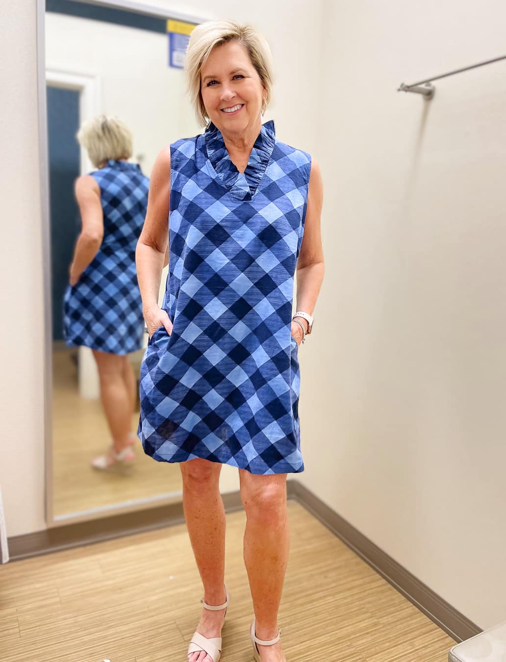 Over 40 Fashion Blogger, Tania Stephens is doing a Belk try-on haul with summer dresses49