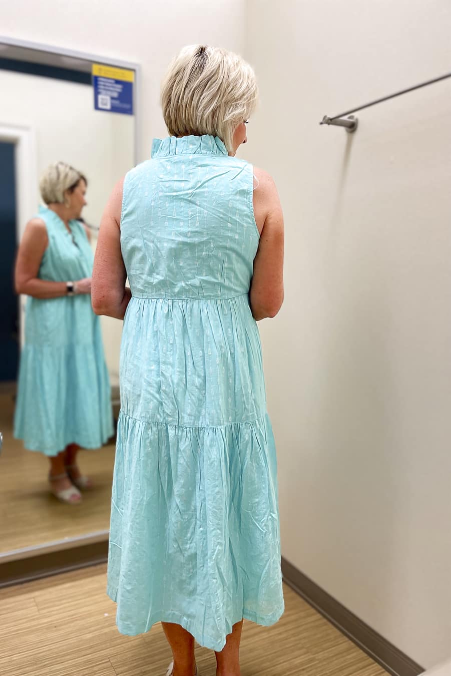Over 40 Fashion Blogger, Tania Stephens is doing a Belk try-on haul with summer dresses5