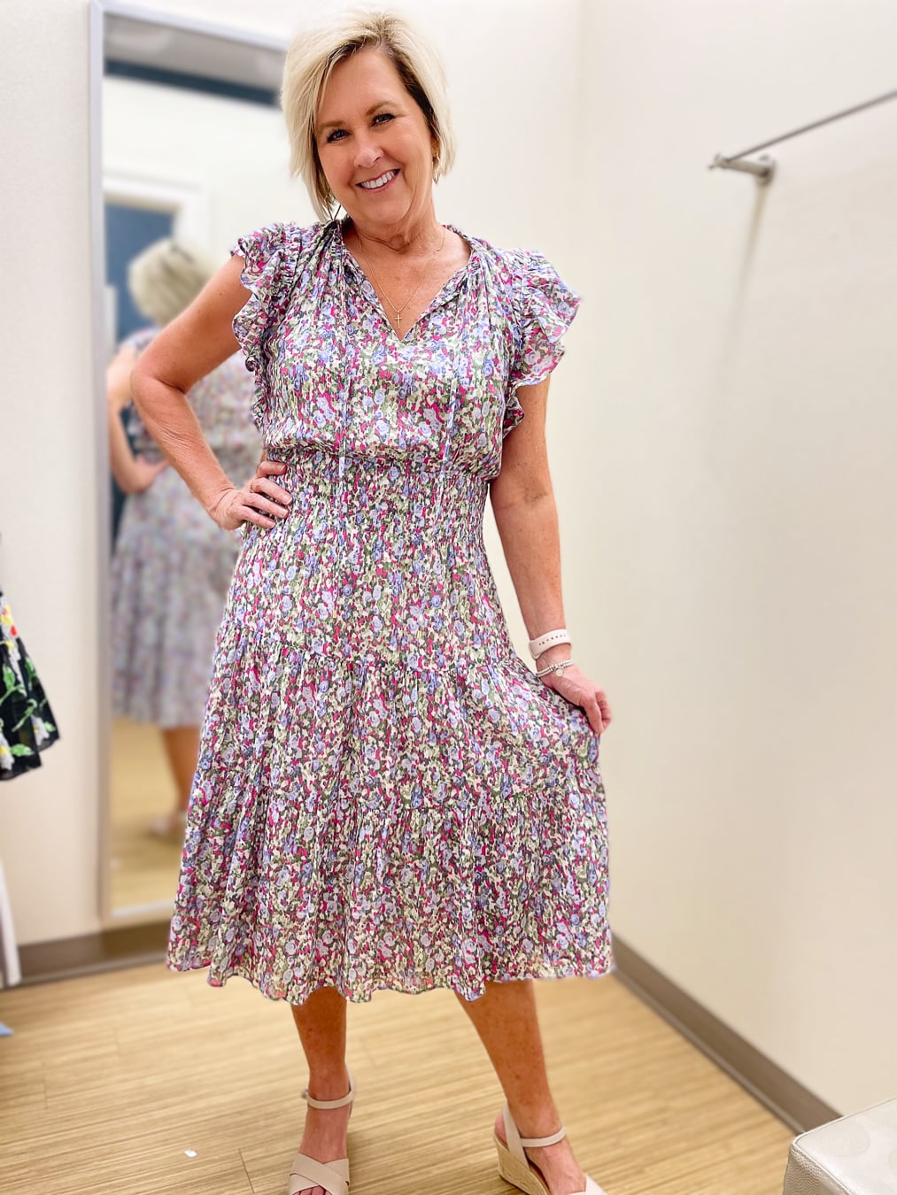 Over 40 Fashion Blogger, Tania Stephens is doing a Belk try-on haul with summer dresses67