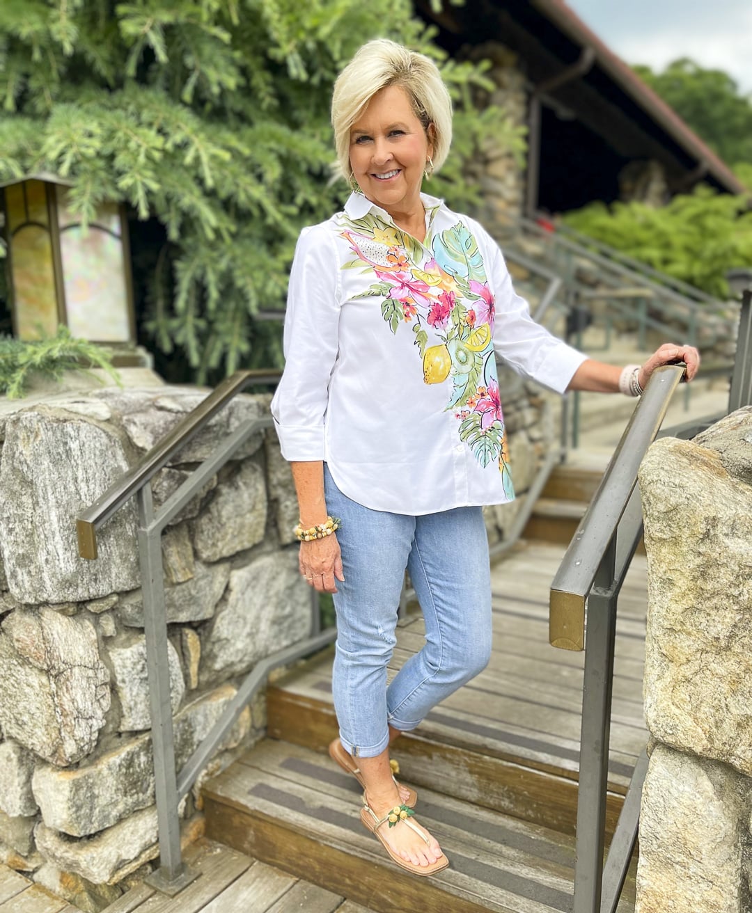 Over 40 Fashion Blogger, Tania Stephens is styling a Pretty in Pink This or That post with Chicos18