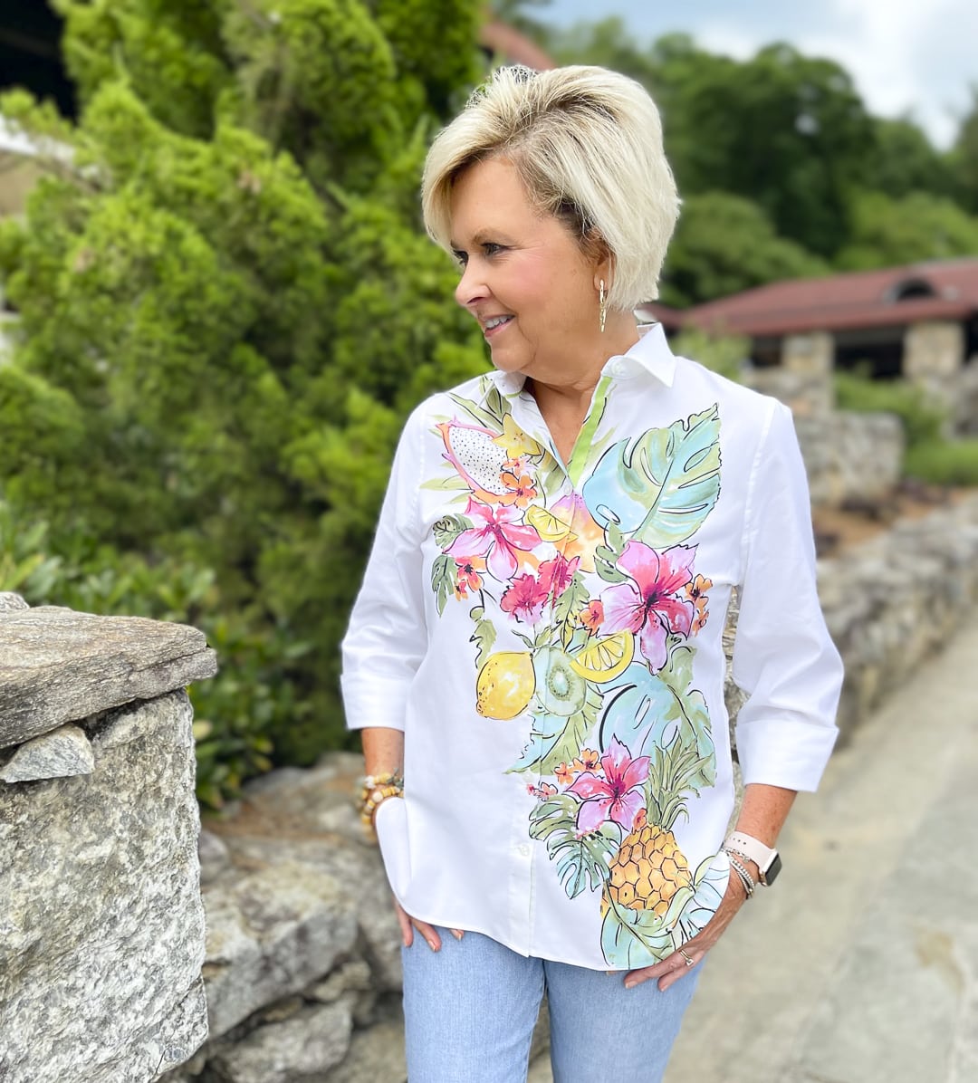 Over 40 Fashion Blogger, Tania Stephens is styling a Pretty in Pink This or That post with Chicos21