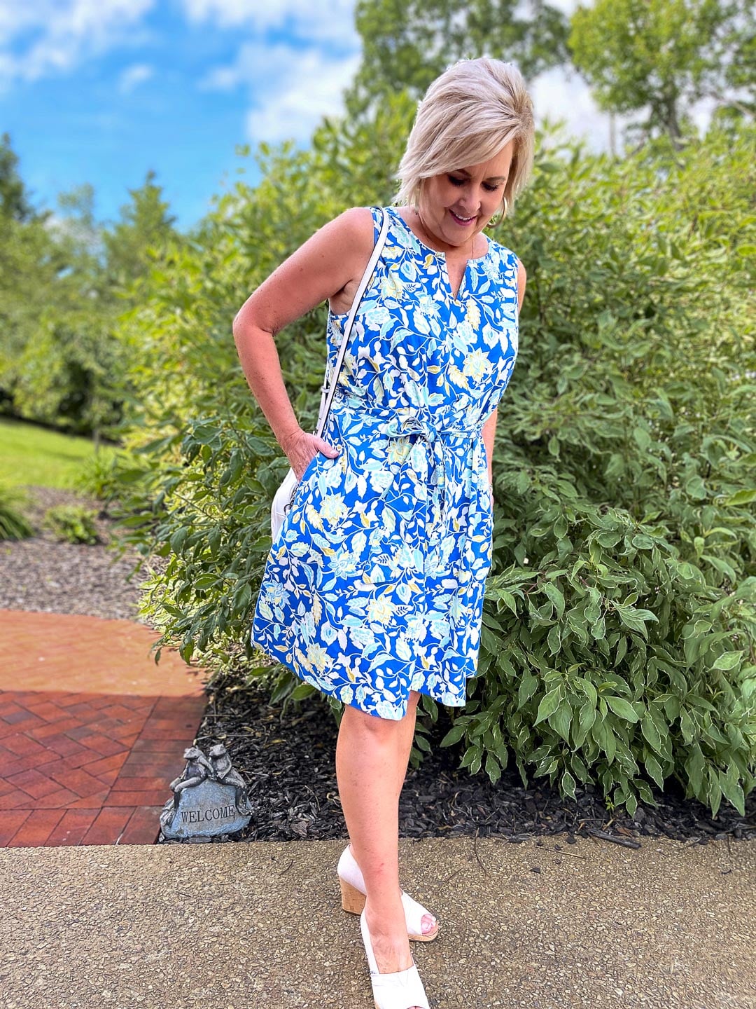 Over 40 Fashion Blogger, Tania Stephens is styling an outfit from Kohl's for a brunch date 9