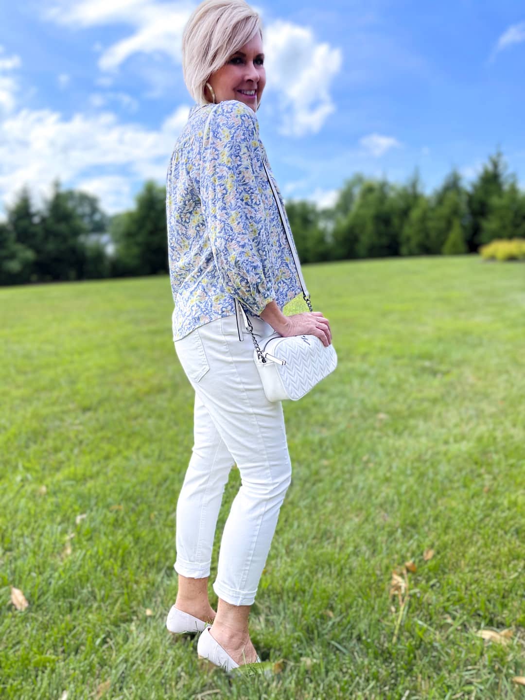 Over 40 Fashion Blogger, Tania Stephens is styling an outfit from Kohl's for a brunch date8