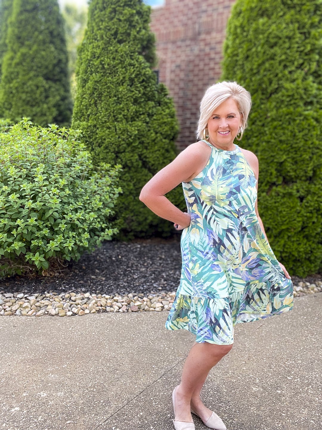 Over 40 Fashion Blogger, Tania Stephens is styling affordable summer dresses from Walmart11