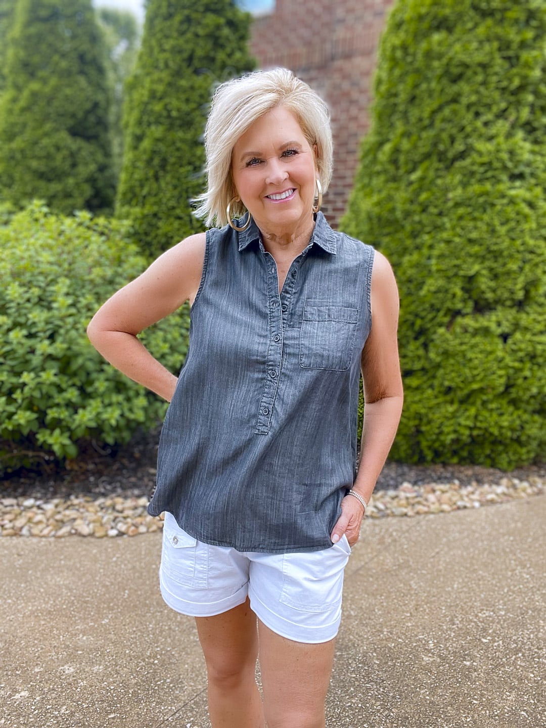 Over 40 Fashion Blogger, Tania Stephens is styling white shorts from Walmart in three ways3