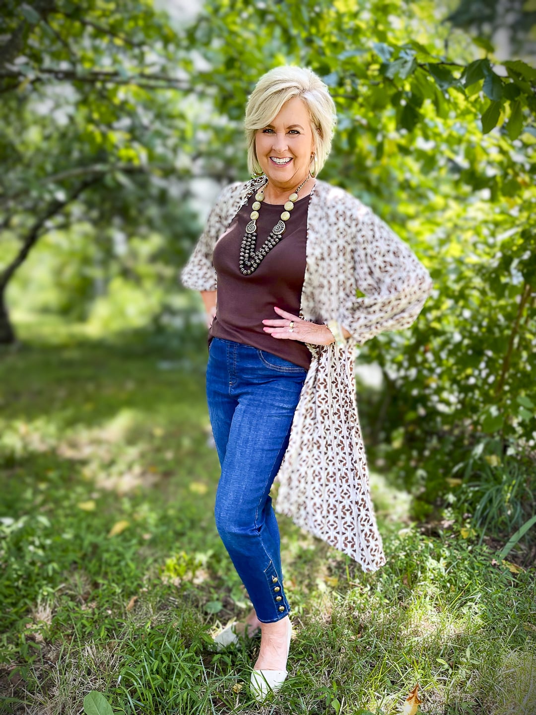 Over 40 Fashion Blogger, Tania Stephens is styling a Brown Kimono from Chicos6