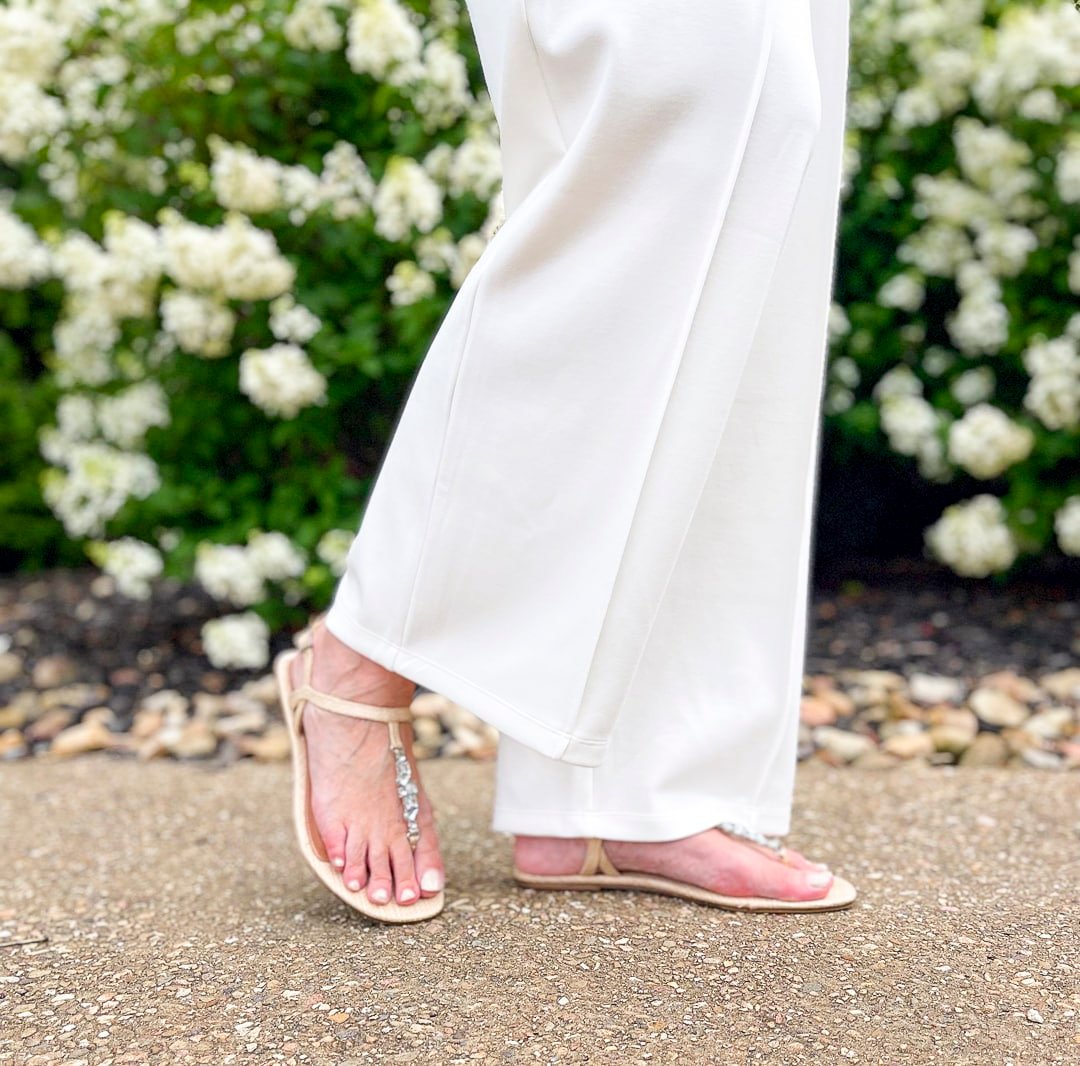 Over 40 Fashion Blogger, Tania Stephens is wearing one top two ways from Walmart49