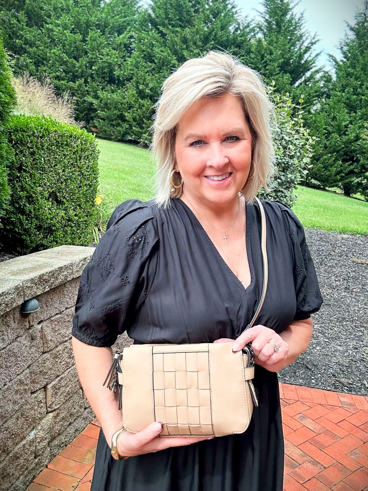 Fashion Blogger, Tania Stephens is styling Old Navy Fall Dresses -14