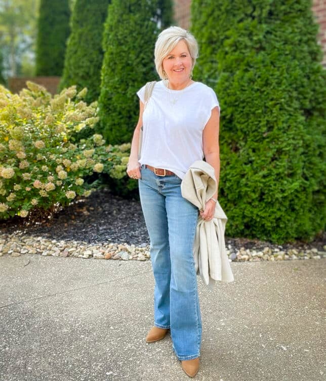 Over 40 Fashion Blogger, Tania Stephens is styling fall and winter coats 13