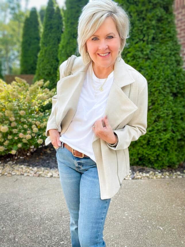 Over 40 Fashion Blogger, Tania Stephens is styling fall and winter coats9