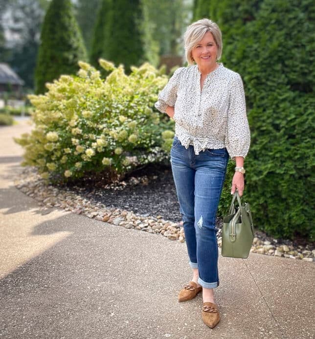 Over 40 Fashion Blogger, Tania Stephens is styling 3 casual fall outfits with one top18