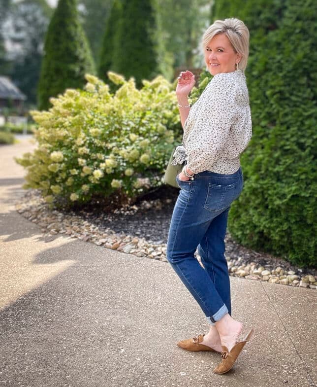 Over 40 Fashion Blogger, Tania Stephens is styling 3 casual fall outfits with one top22