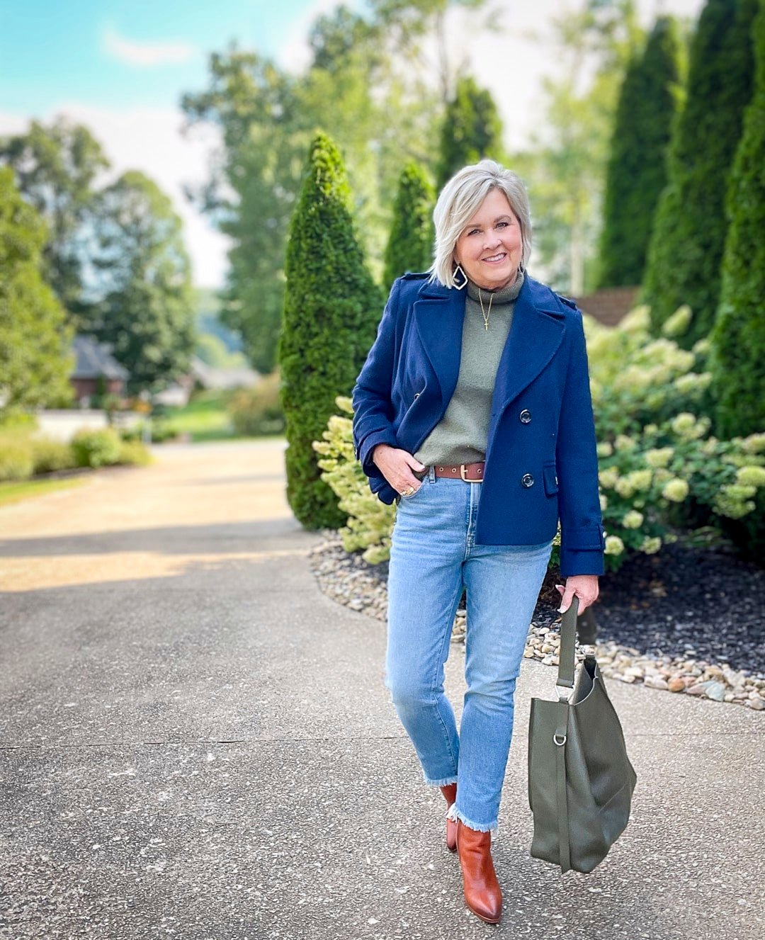 Over 40 Fashion Blogger, Tania Stephens is styling Fall jeans for women over 50 from Nordstrom18