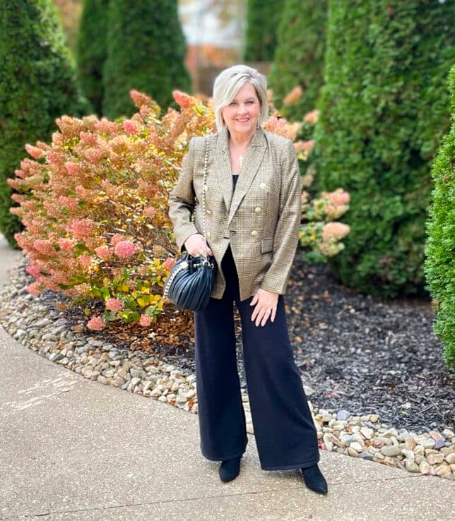 Over 40 Fashion Blogger, Tania Stephens is styling two affordable outfits for the holidays4