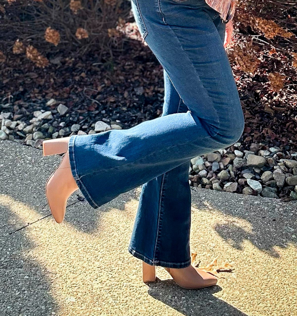 Over 40 Fashion Blogger, Tania Stephens is wearing mix and match clothing from Kohl's32