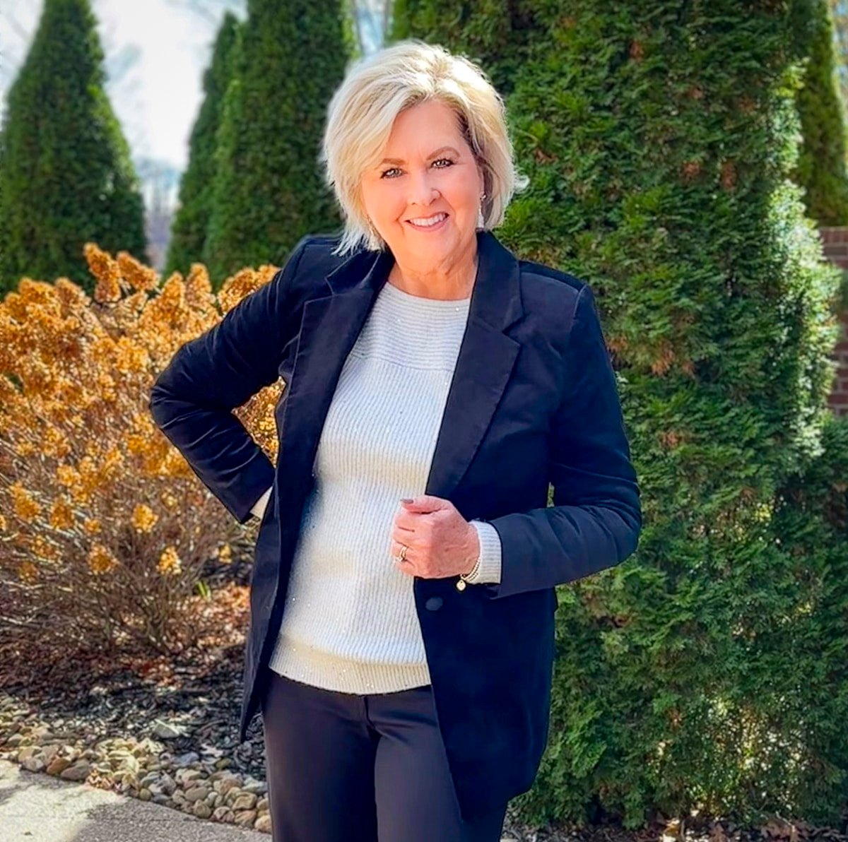 Over 40 Fashion Blogger, Tania Stephens is wearing holiday outfits in black from Nordstrom8