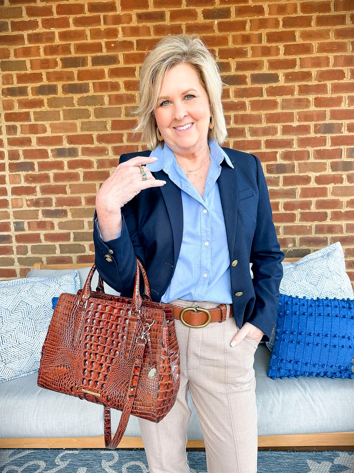 Fashion Blogger, Tania Stephens is styling a casual business outfit with a navy blazer and tan pants8