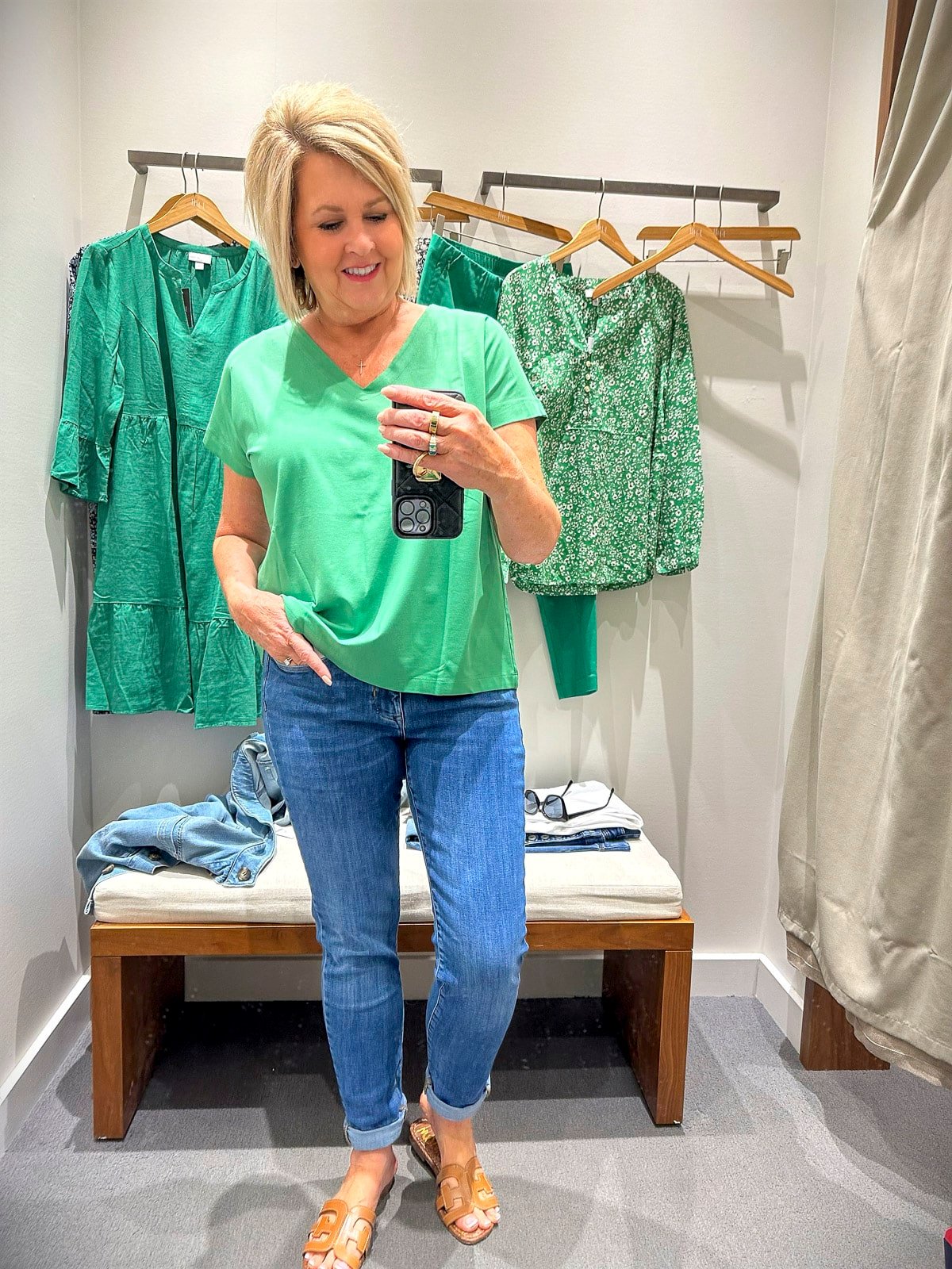 Tania Stephens is doing a J.Jill Try On Haul For March 5