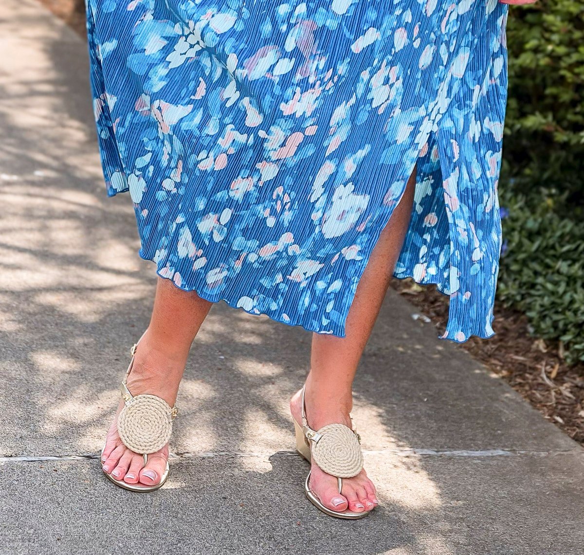 Fashion blogger, Tania Stephens is showing ways to wear a white blazer for summer15