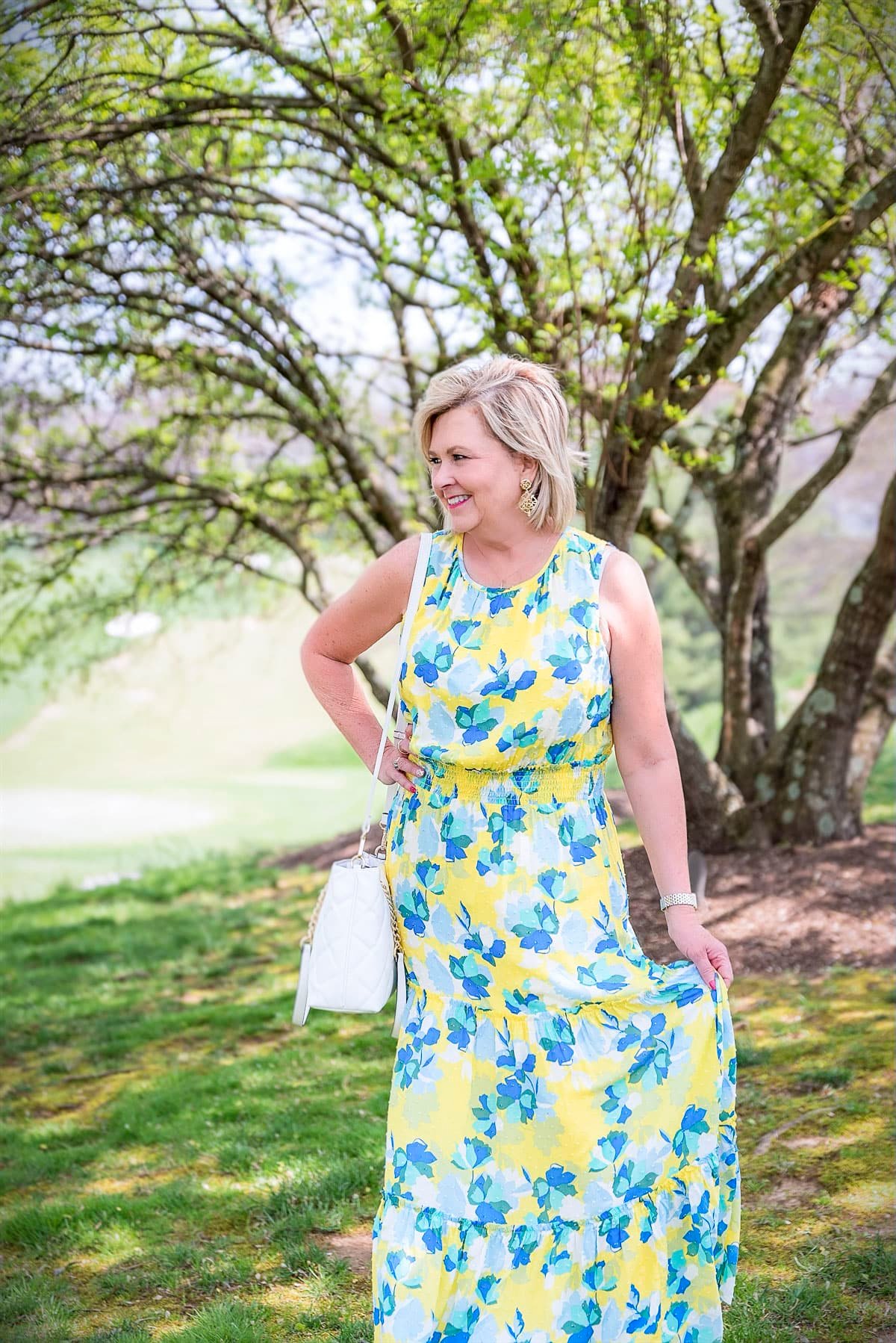 Fashion Blogger, Tania Stephens is wearing Summer Tops and Dresses That Are Bright And Colorful From Kohl's19