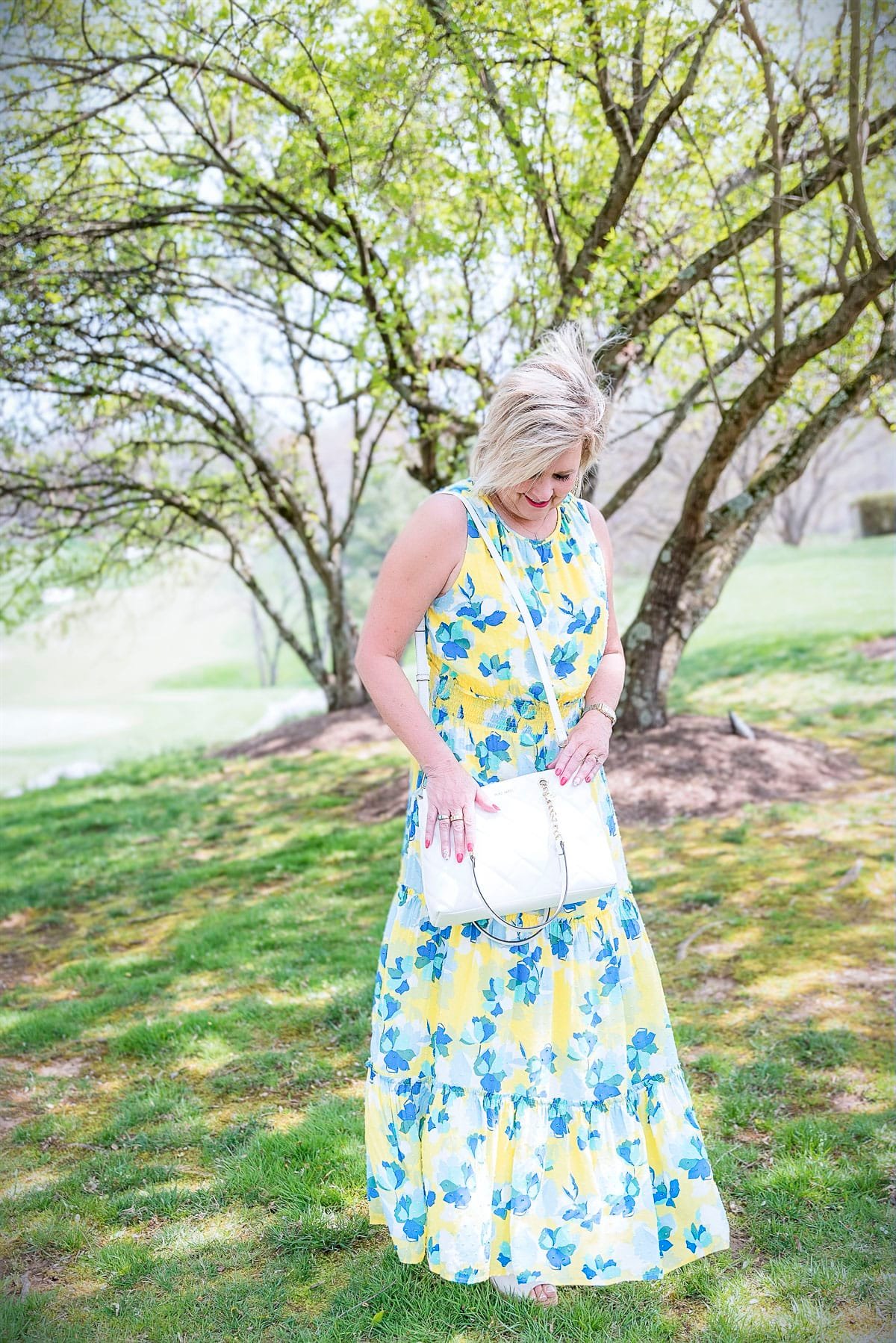 Fashion Blogger, Tania Stephens is wearing Summer Tops and Dresses That Are Bright And Colorful From Kohl's23