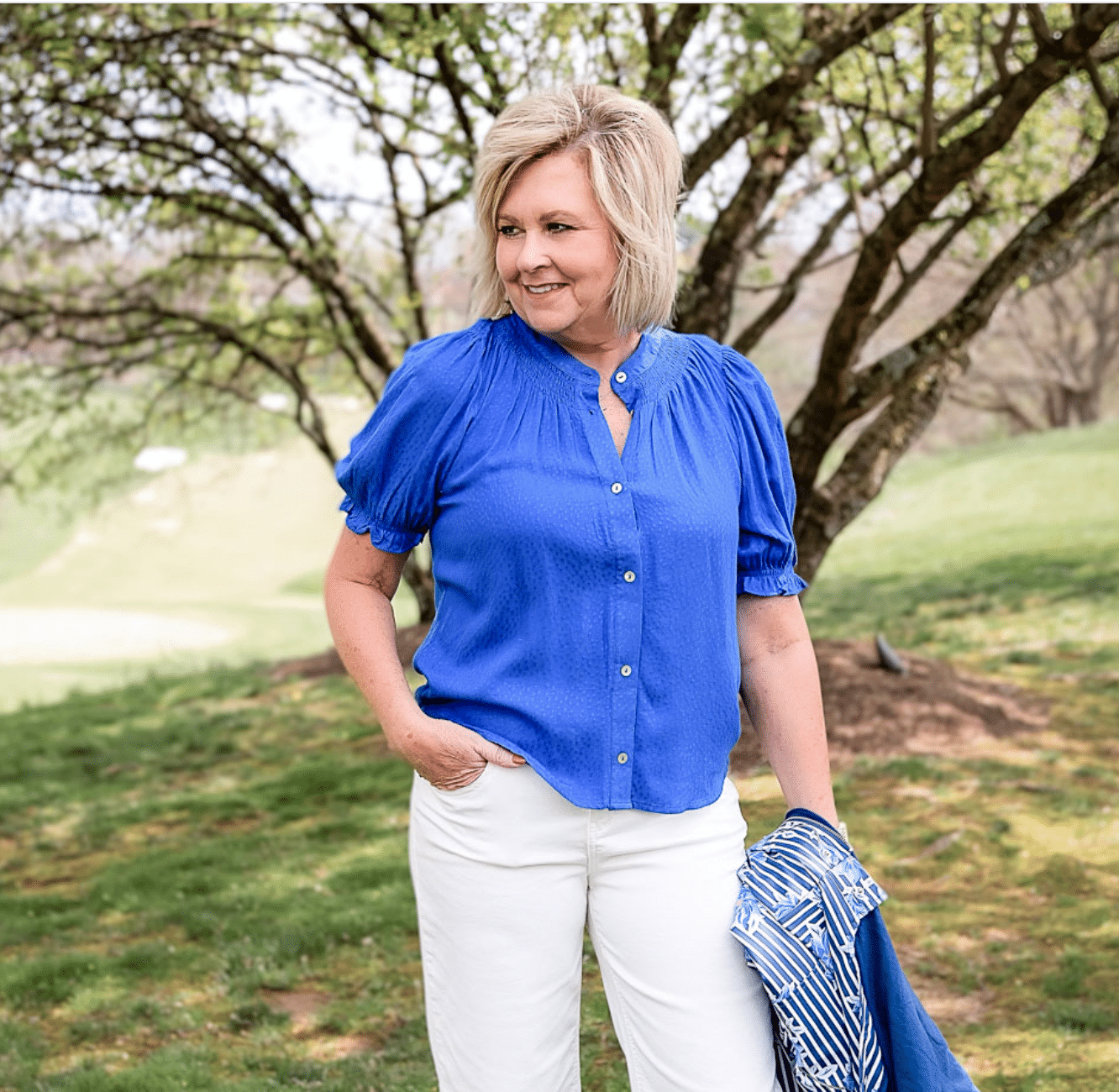 Fashion Blogger, Tania Stephens is wearing Summer Tops and Dresses That Are Bright And Colorful From Kohl's72