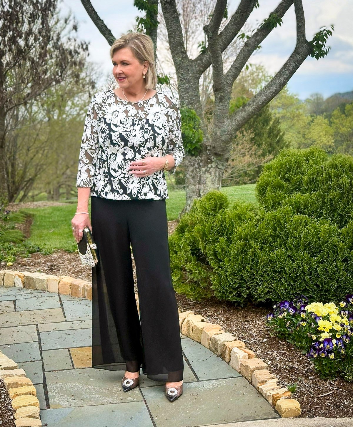 Over 50 Fashion Blogger, Tania Stephens is styling things to wear to a wedding other than a dress21