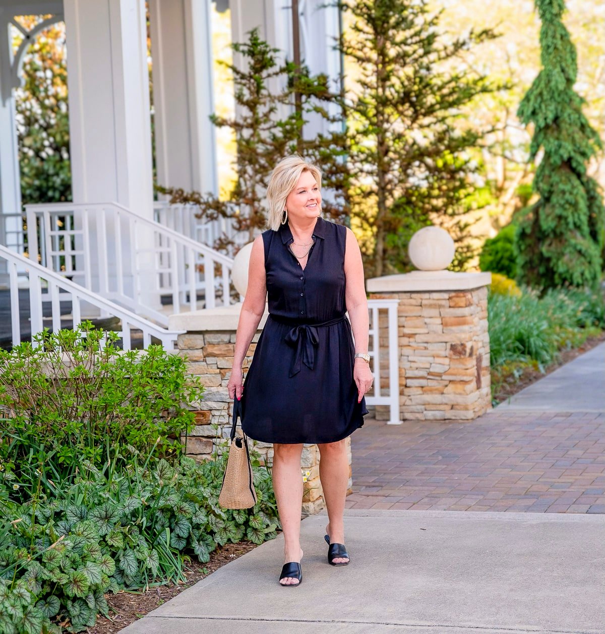 Fashion Blogger, Tania Stephens is styling a black Shirtdress For Summer