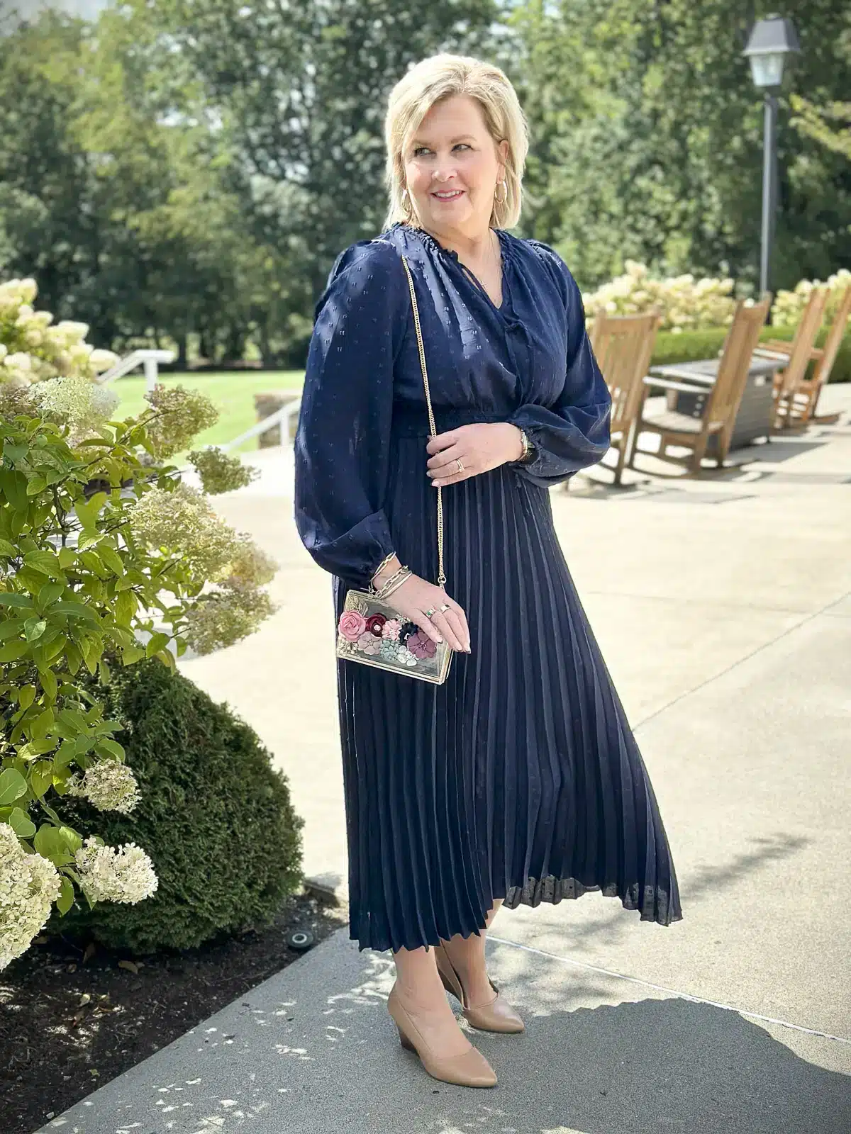 Perfect Navy Dress for All Seasons 