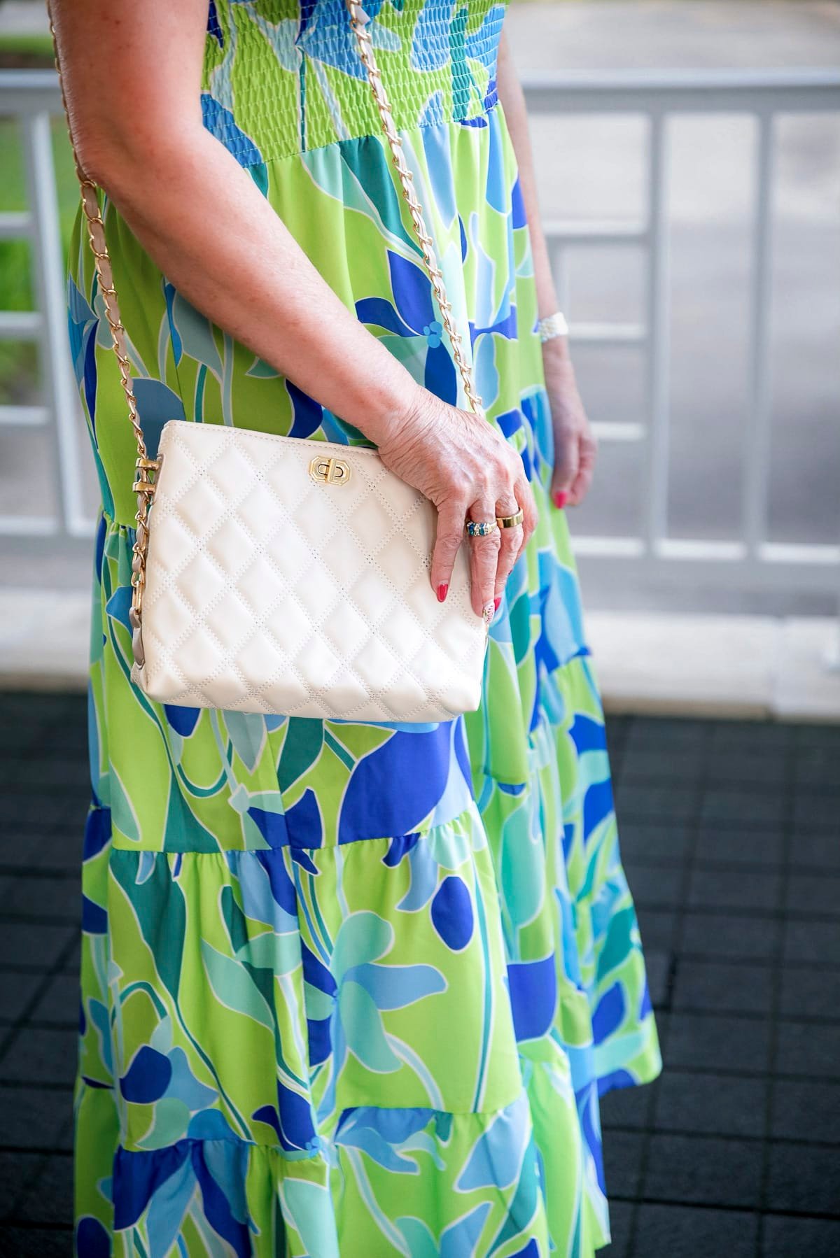Fashion Blogger, Tania Stephens is wearing maxi dresses for summer from Amazon23