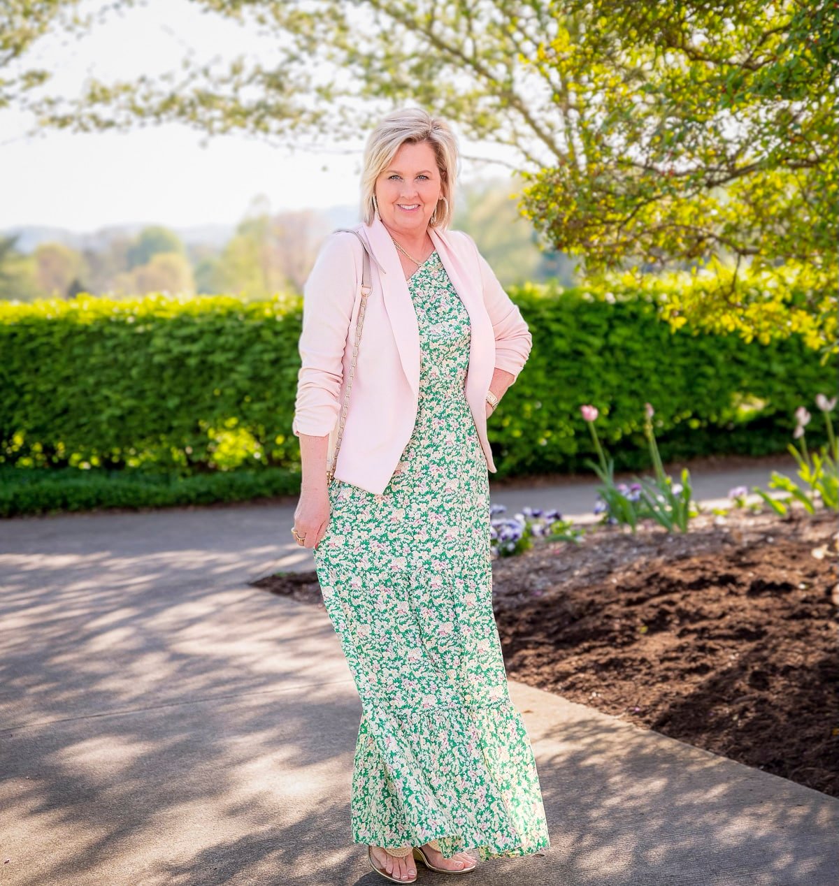 Fashion Blogger, Tania Stephens is wearing maxi dresses for summer from Amazon29